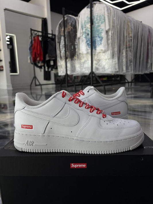 Nike Air Force 1 Supreme "White" Used Size 9
