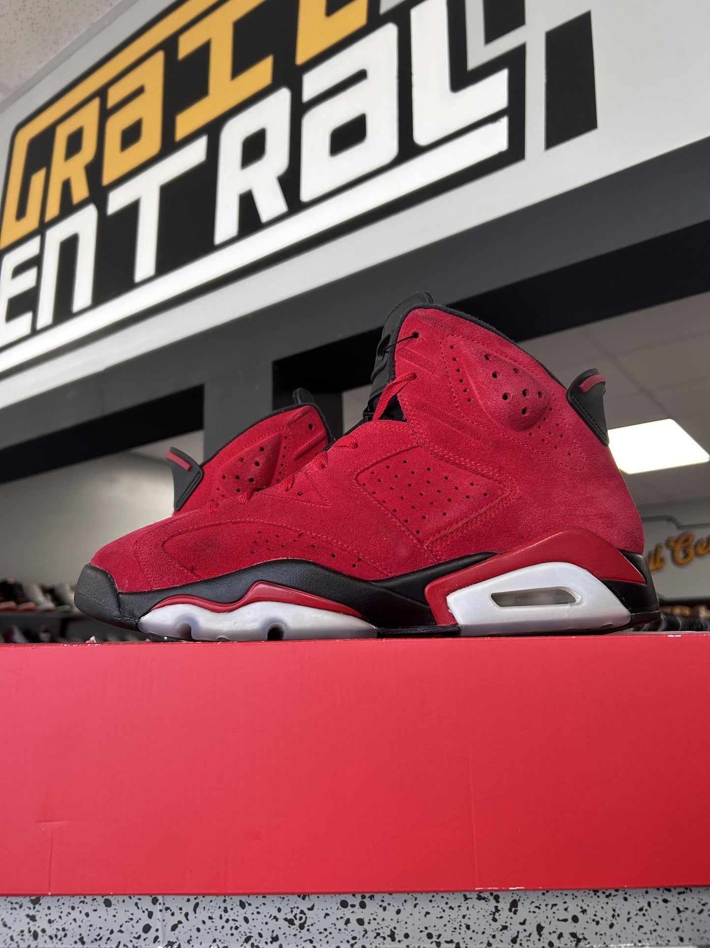 Jordan 6 "Toro" Used Size 12