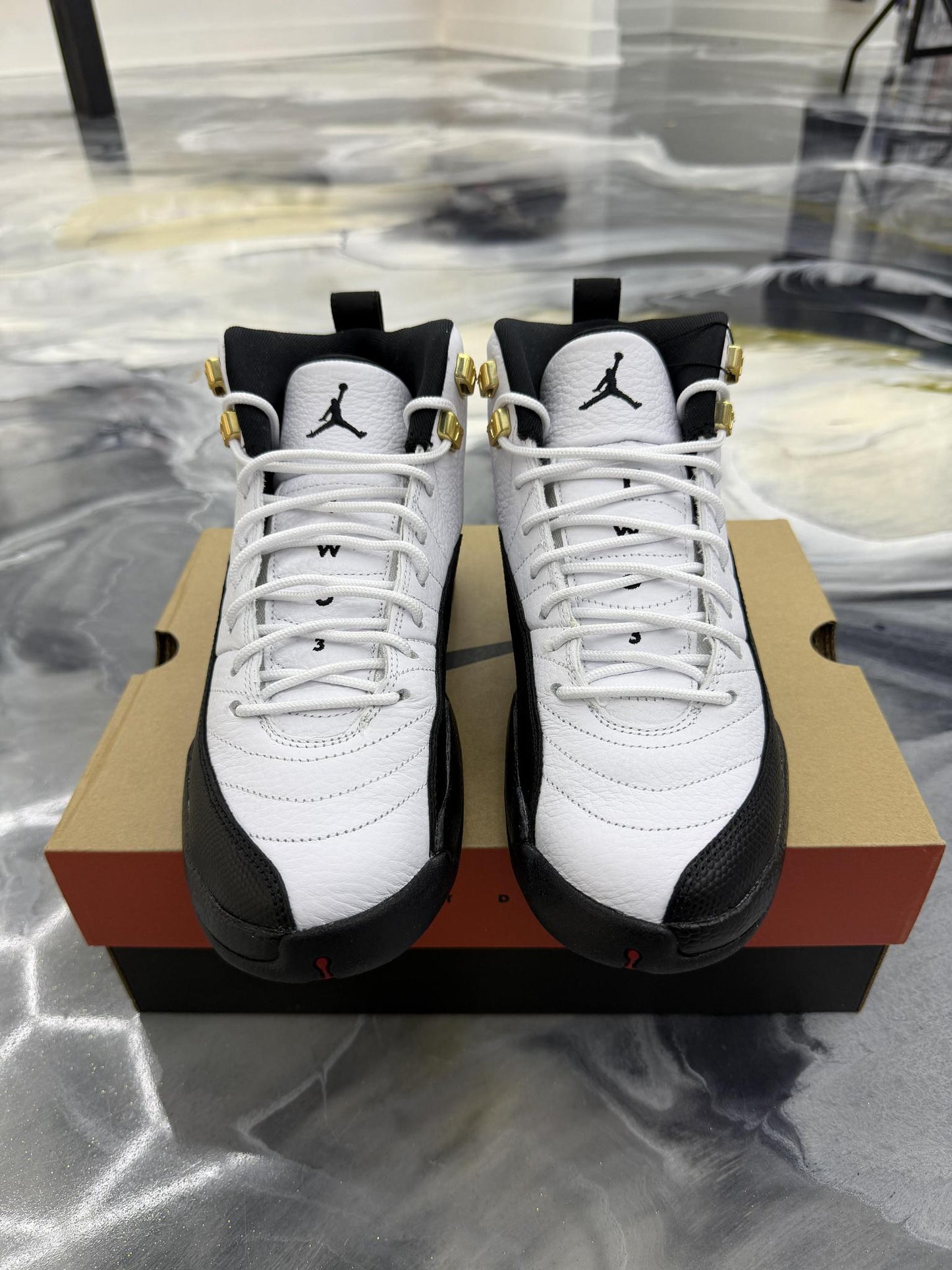 Jordan 12 Taxi Used Size 7Y/8.5W