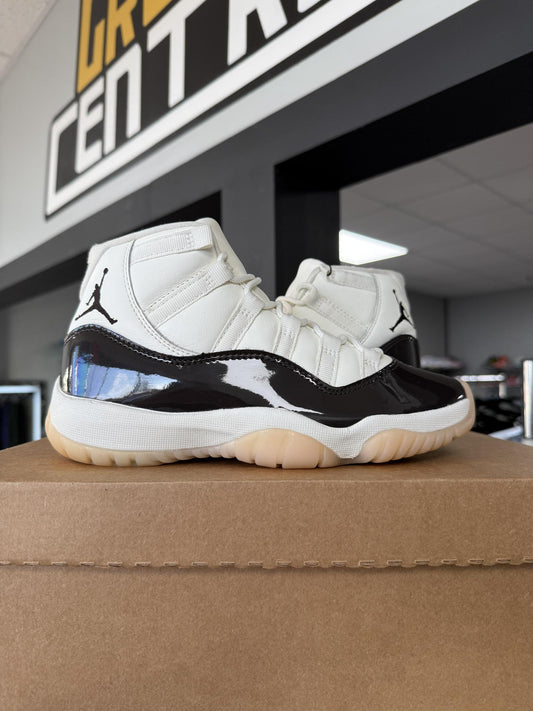 Jordan 11 "Neapolitan" Used Size 4.5Y/6W