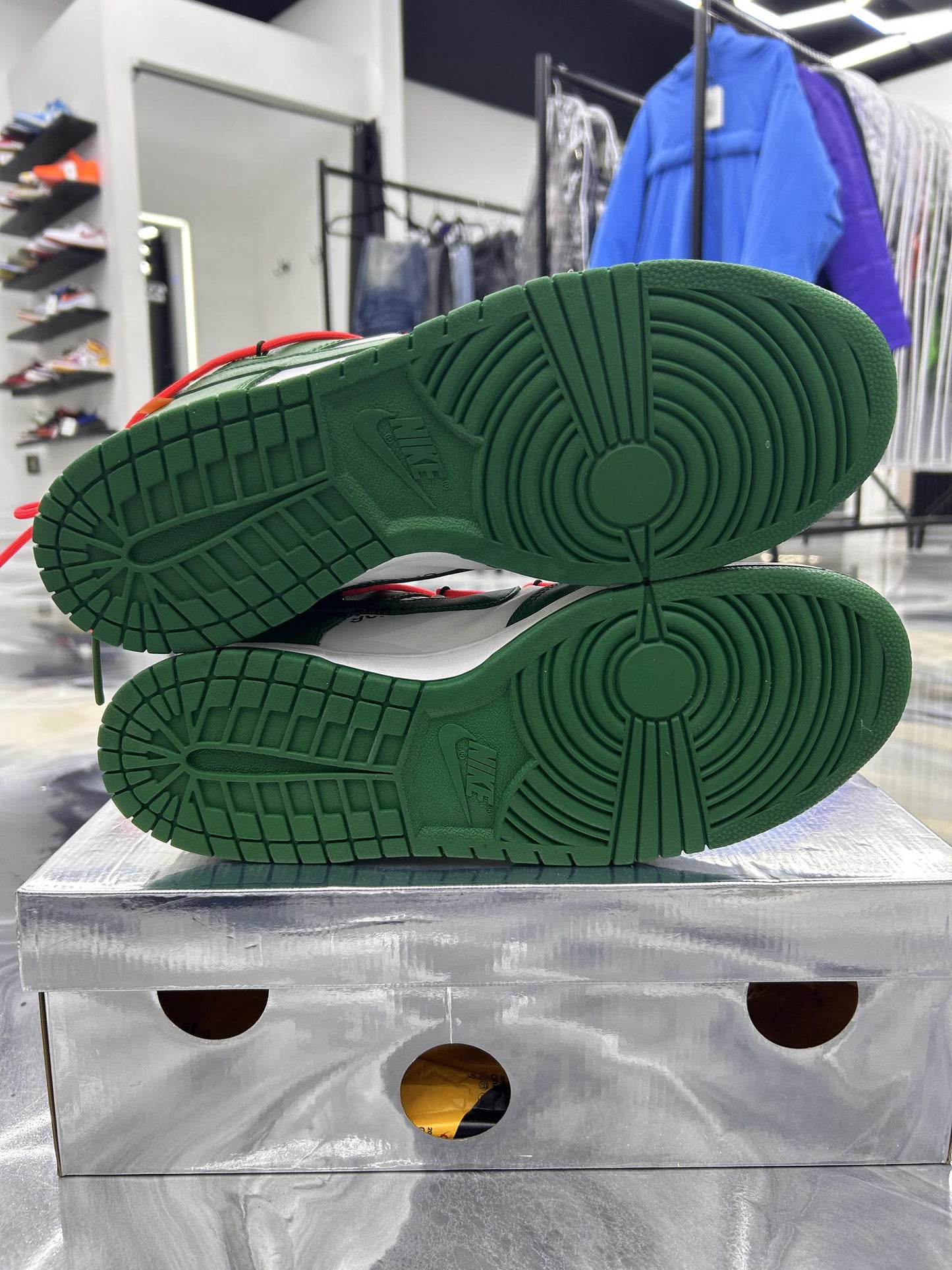 Nike Dunk Low Off White "Pine Green" Used Size 14
