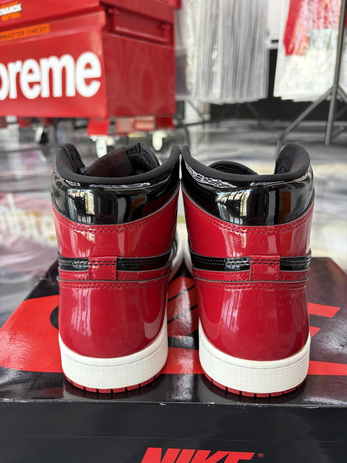Jordan 1 High "Patent Bred" Used Size 10.5