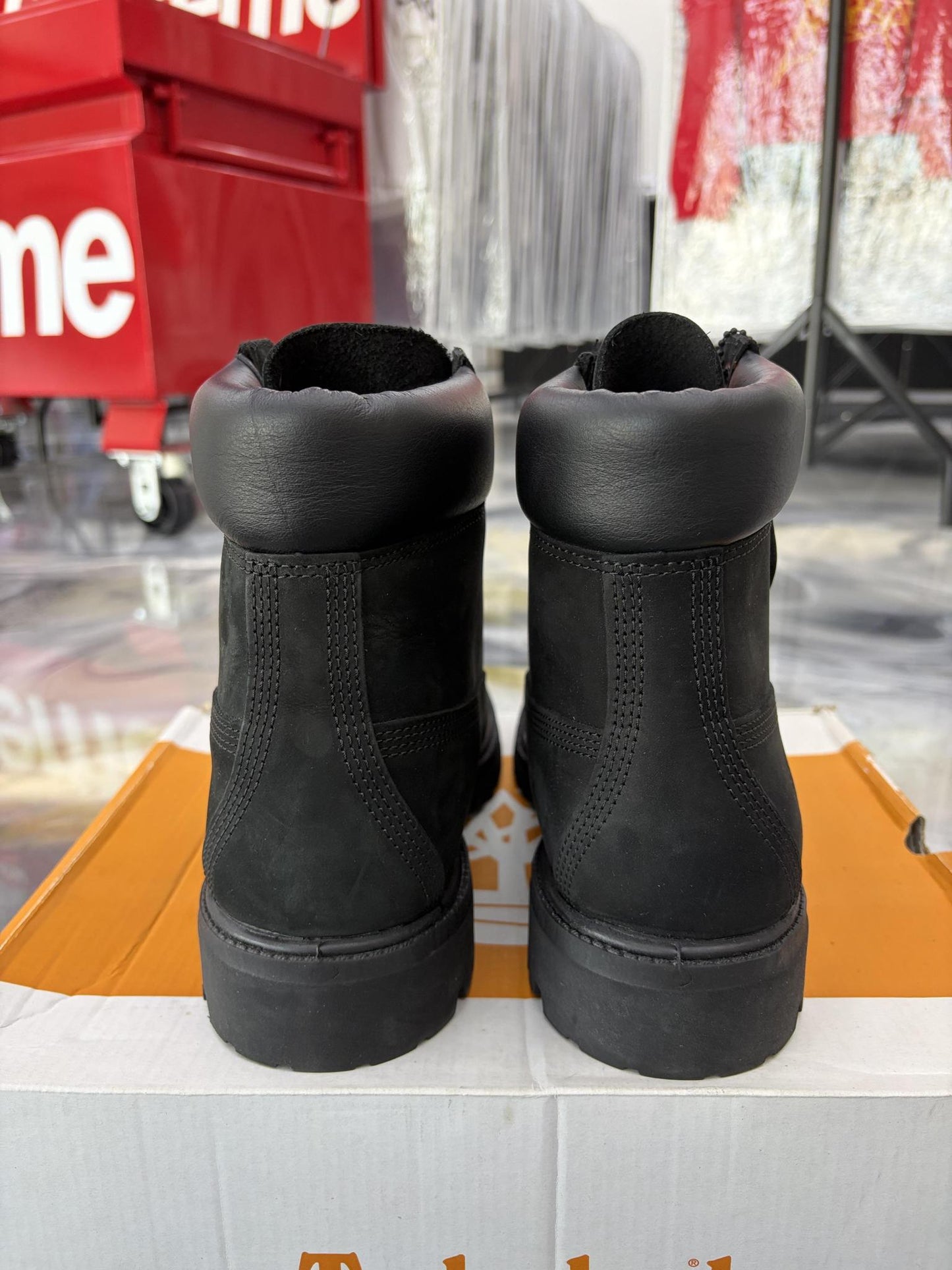 Timberland 6 Inch Boot "Black" Used Size 9.5