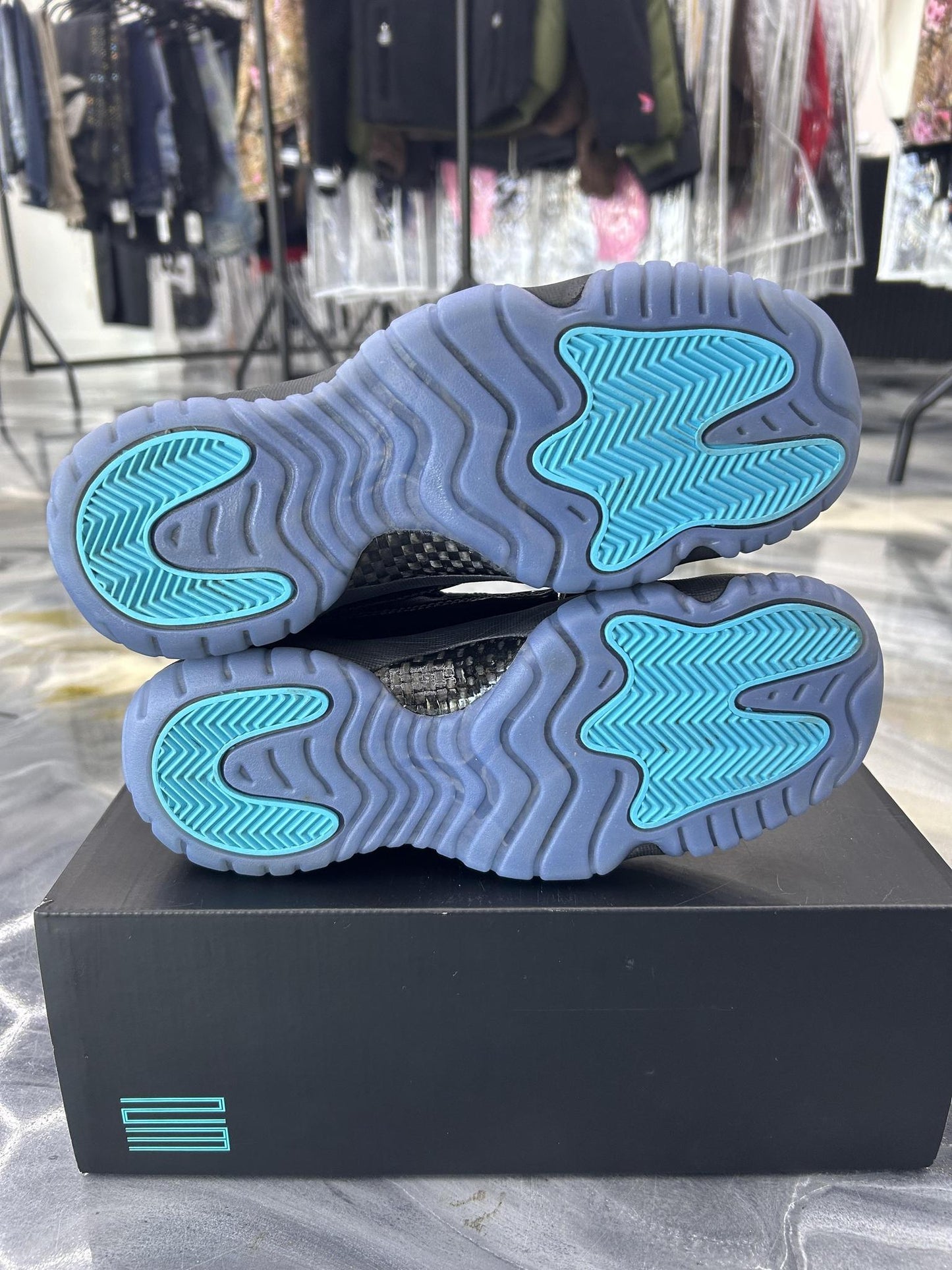 Jordan 11 "Gamma" Used 7Y/8.5W