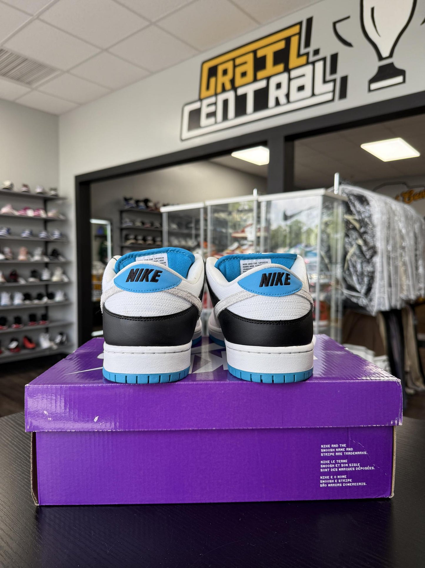 Nike SB Dunk Low "Laser Blue" Used Size 12