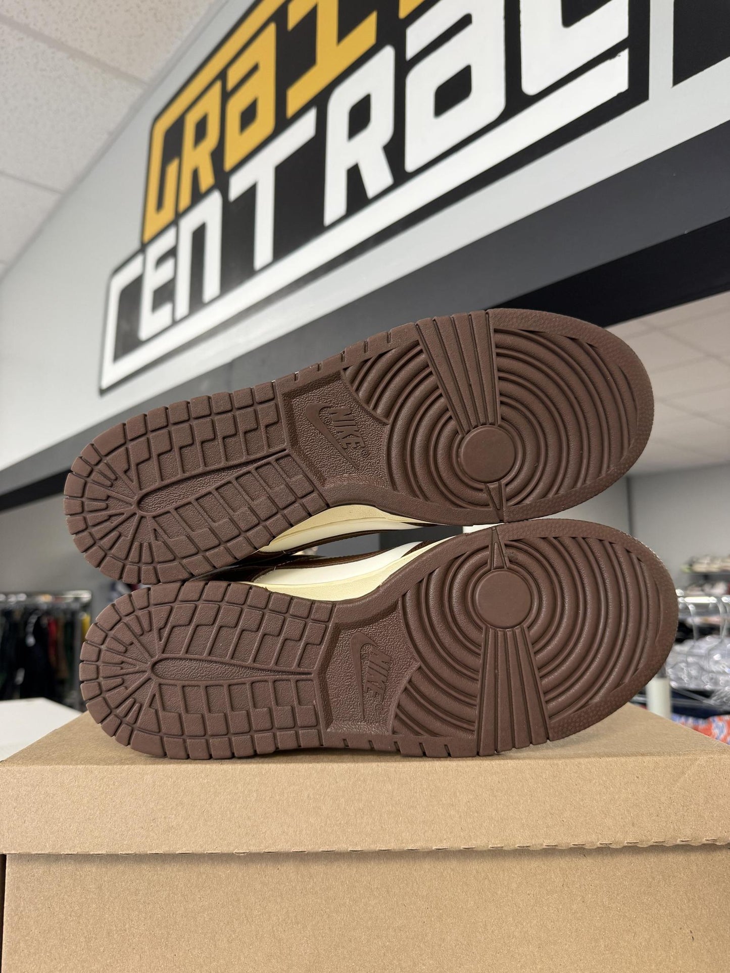 Nike Dunk Low "Cacao Wow" Used Size 10.5