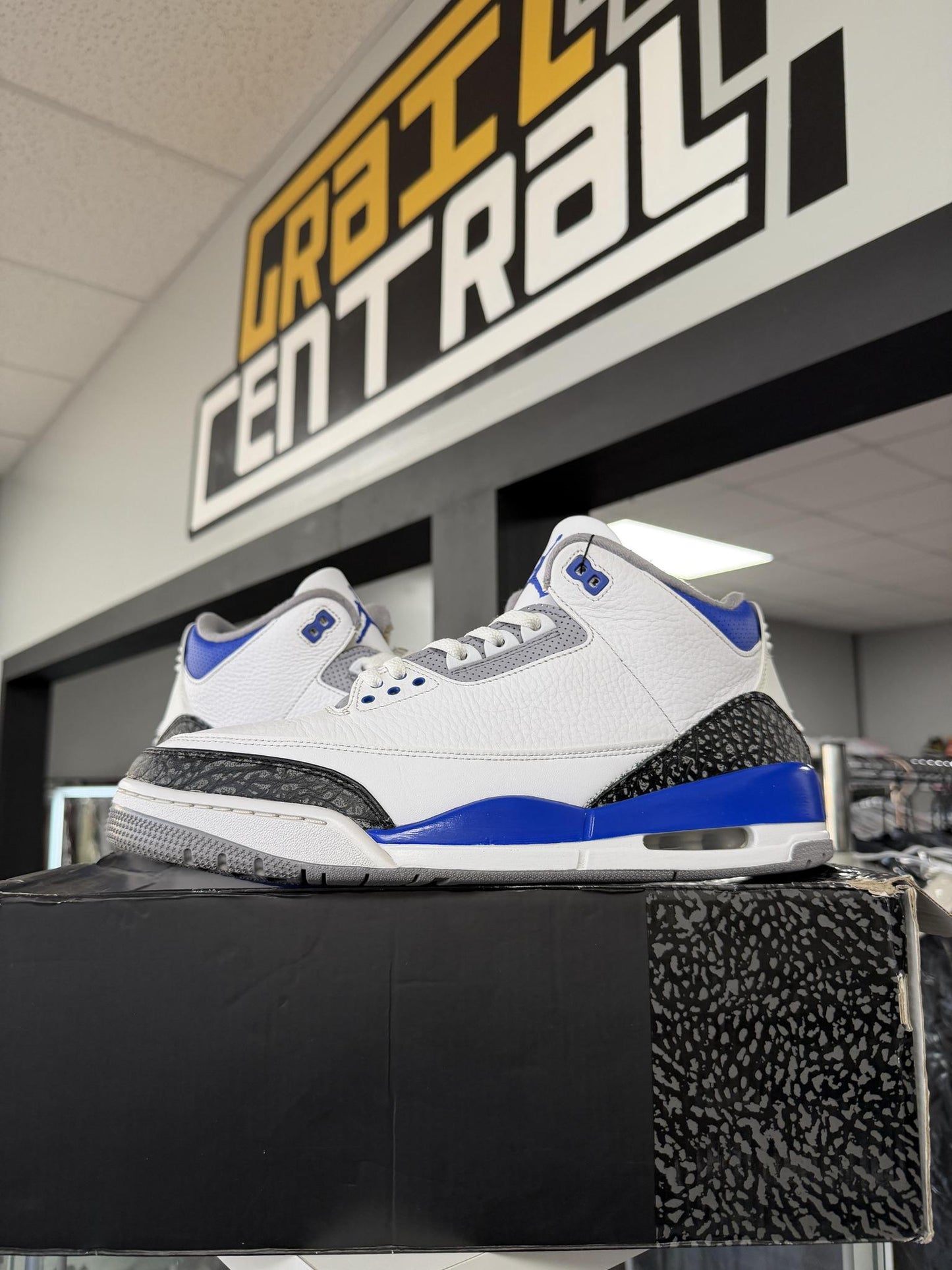 Jordan 3 "Racer Blue" Used Size 12