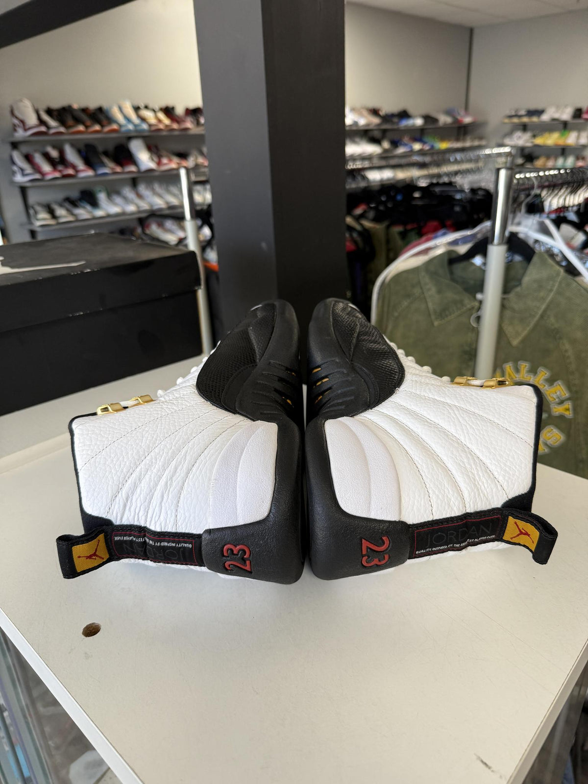 Jordan 12 "Taxi 2013" Used Size 9.5