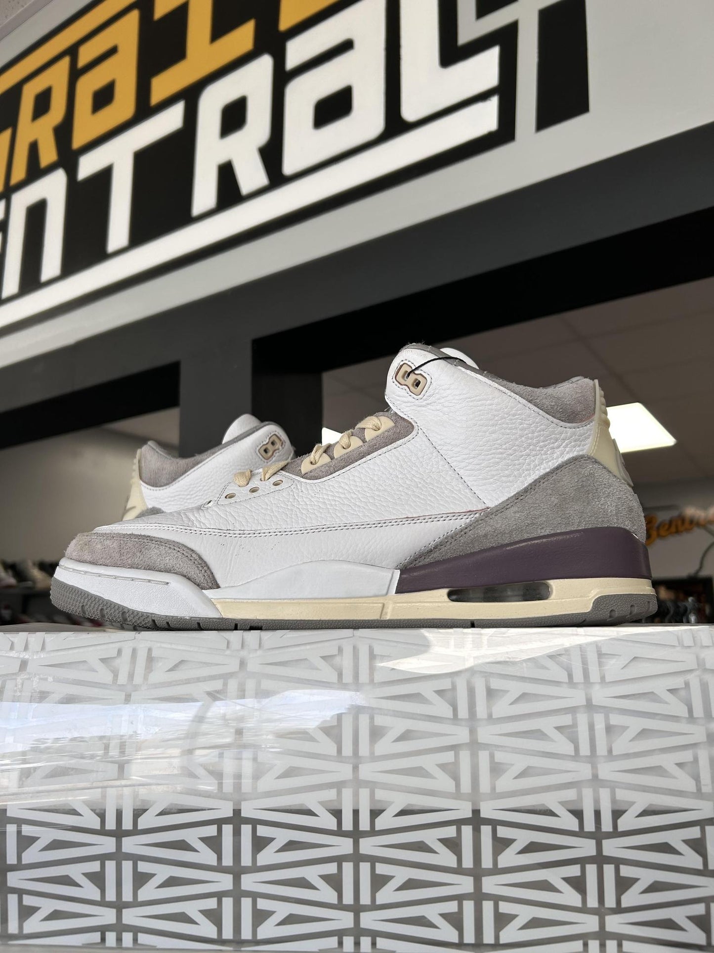 Jordan 3 A Ma Maniere "White" Used Size 14M/15.5W