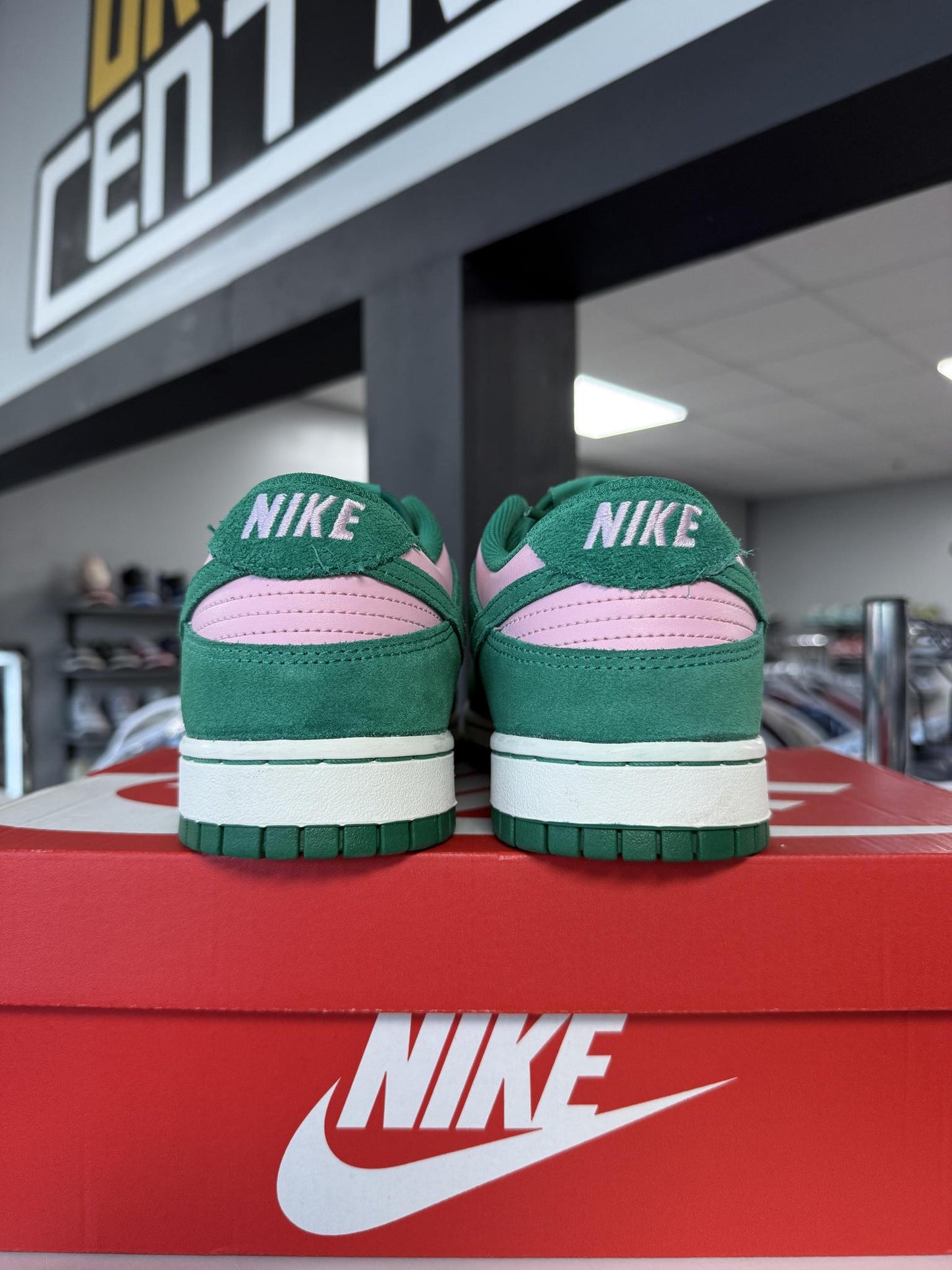 Nike Dunk Low "Soft Pink/Malachite" Used Size 11