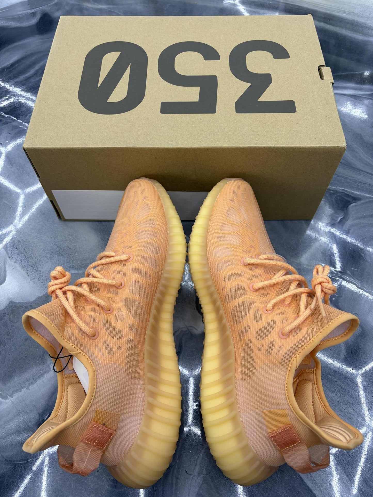 Yeezy 350 V2 "Mono Clay" Used Size 12