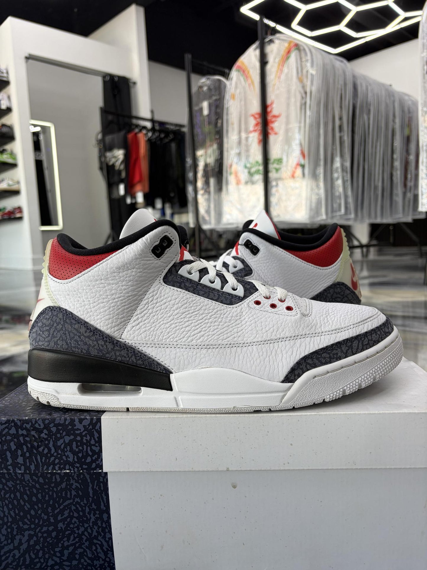 Jordan 3 "Fire Red Denim" Used Size 13