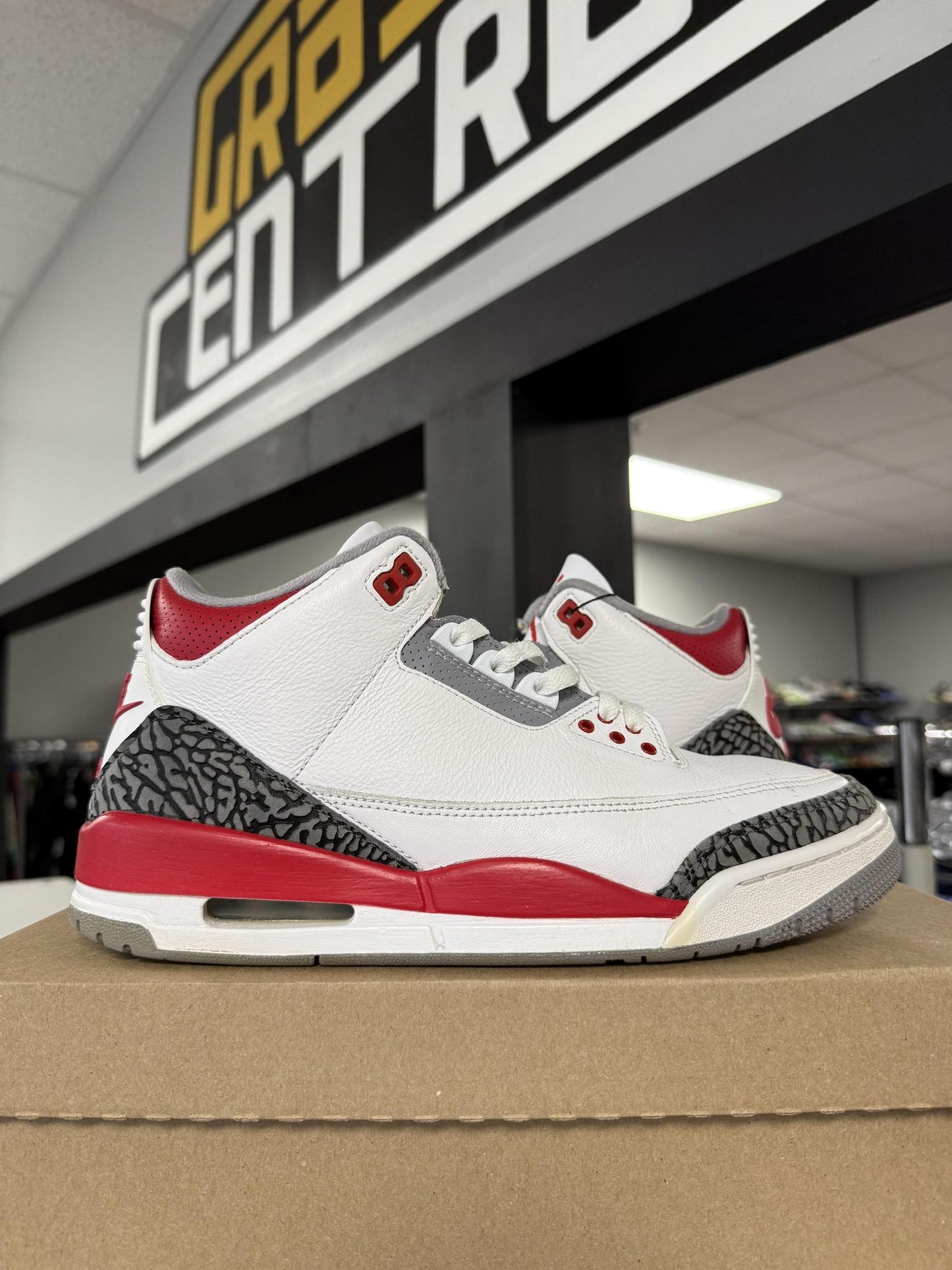 Jordan 3 "Fire Red" Used Size 9.5