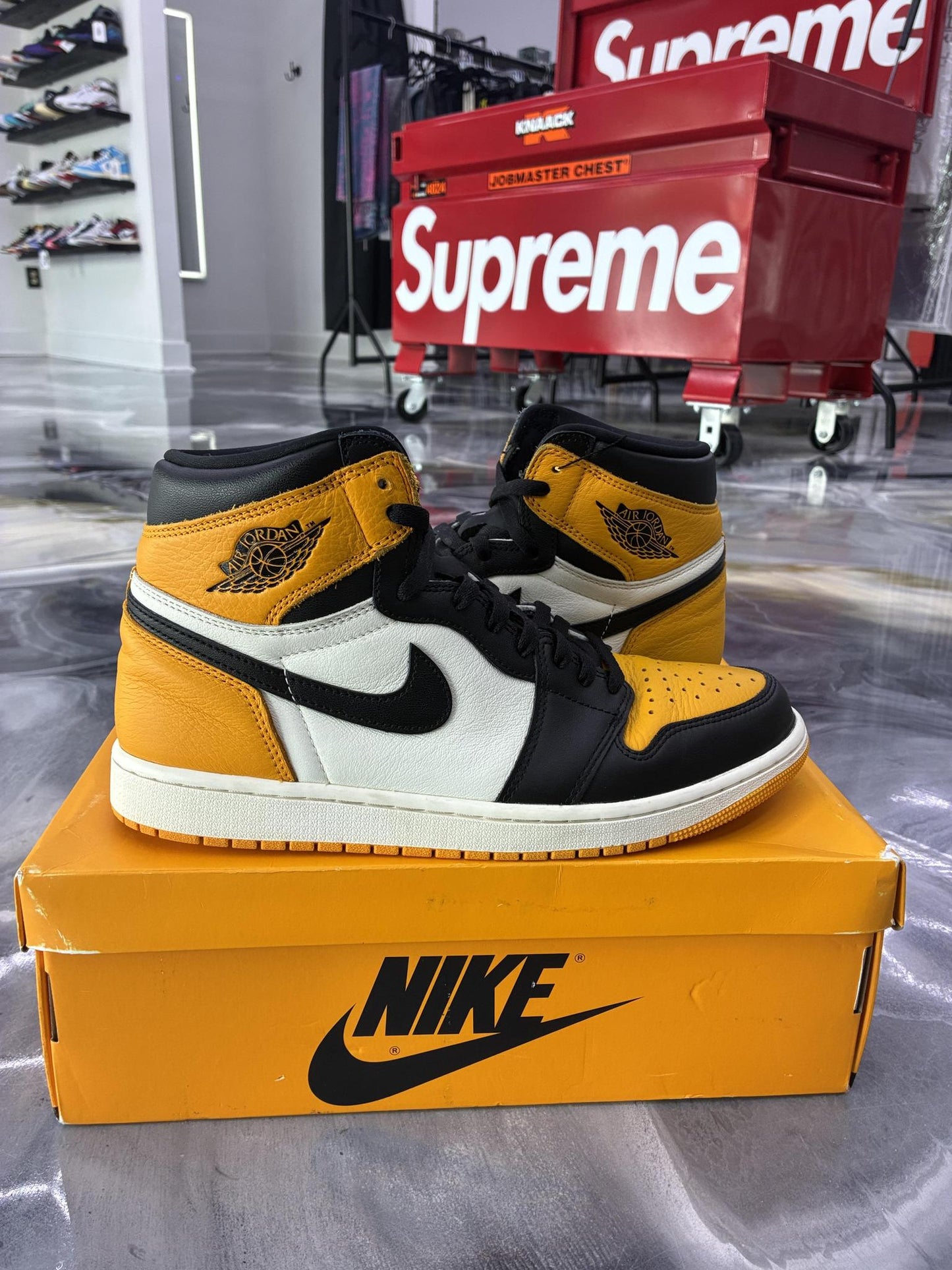Jordan 1 "Taxi" Used Size 11.5