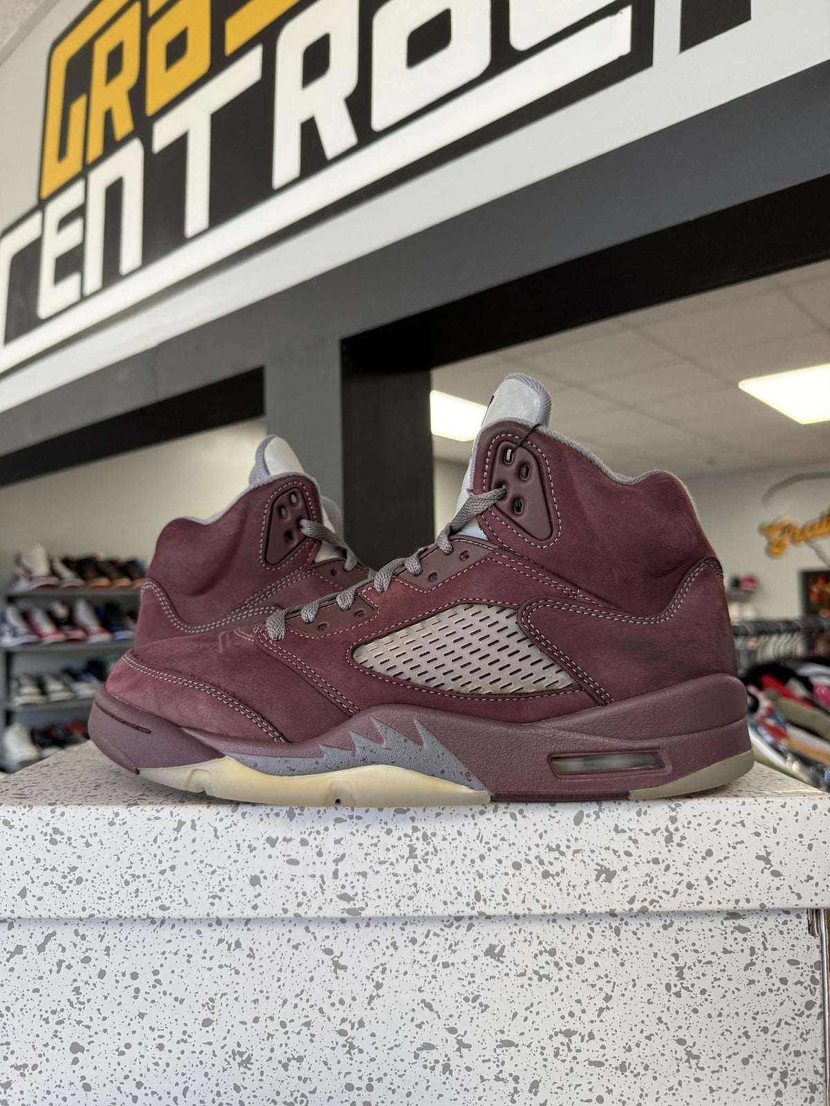 Jordan 5 "Burgundy" Used Size 9