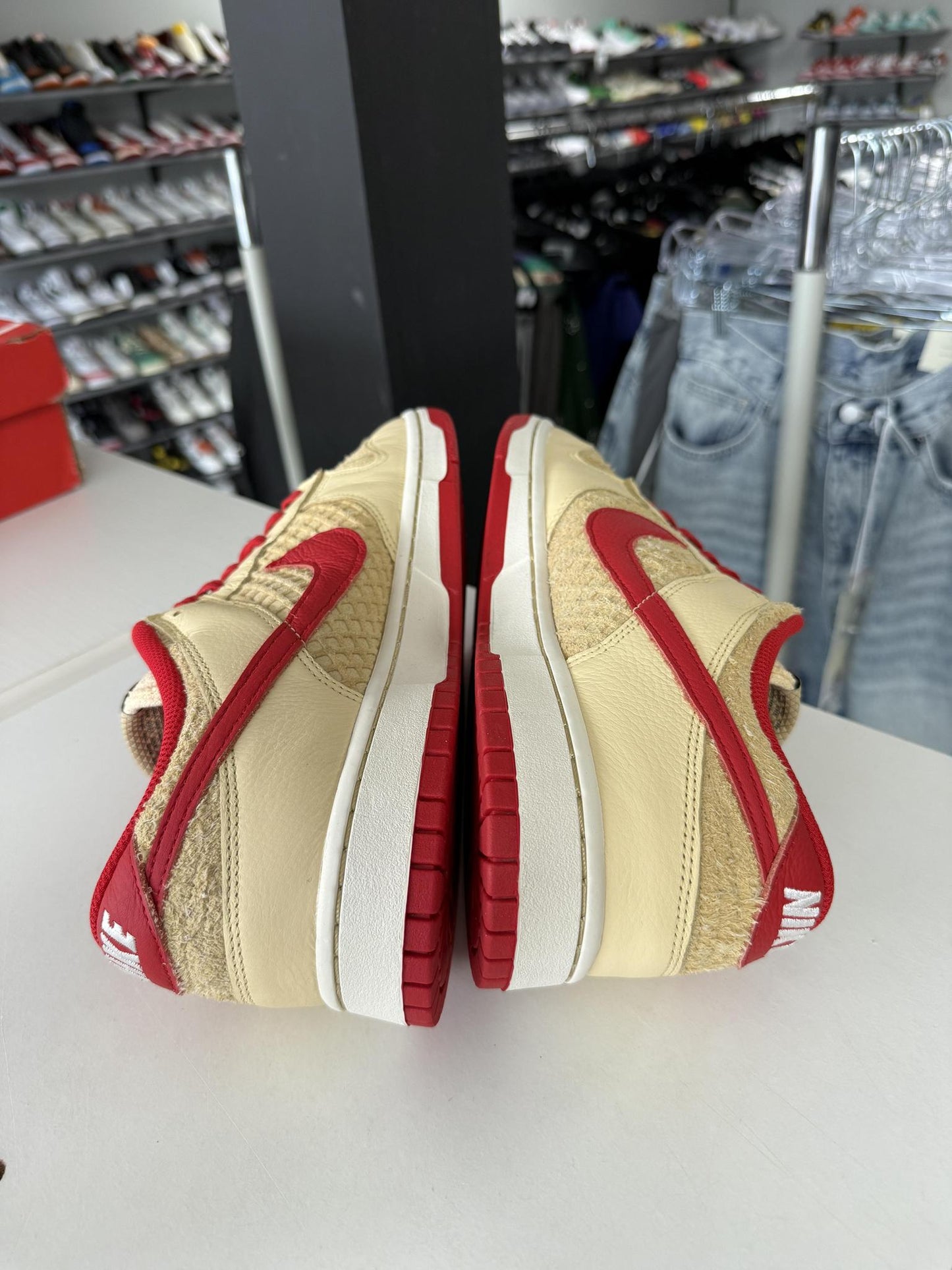 Nike Dunk Low "Strawberry Waffle" Used Size 12