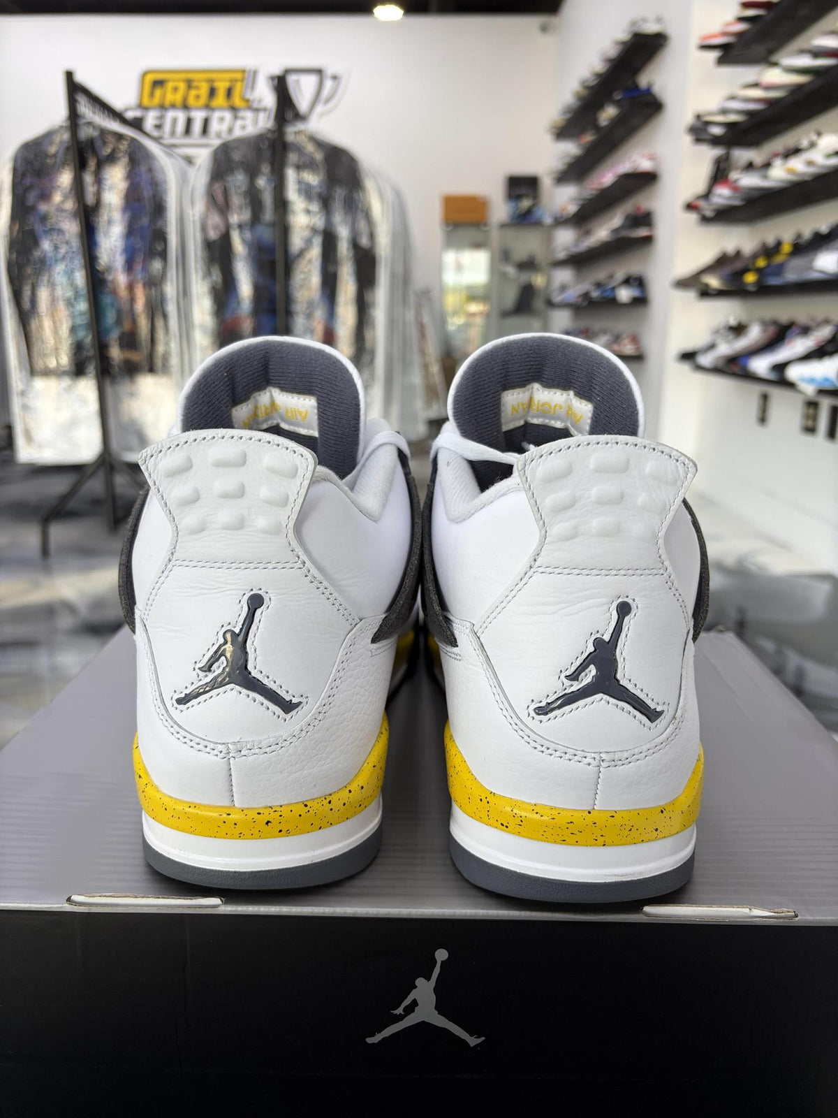 Jordan 4 "Tour Yellow" Used Size 12