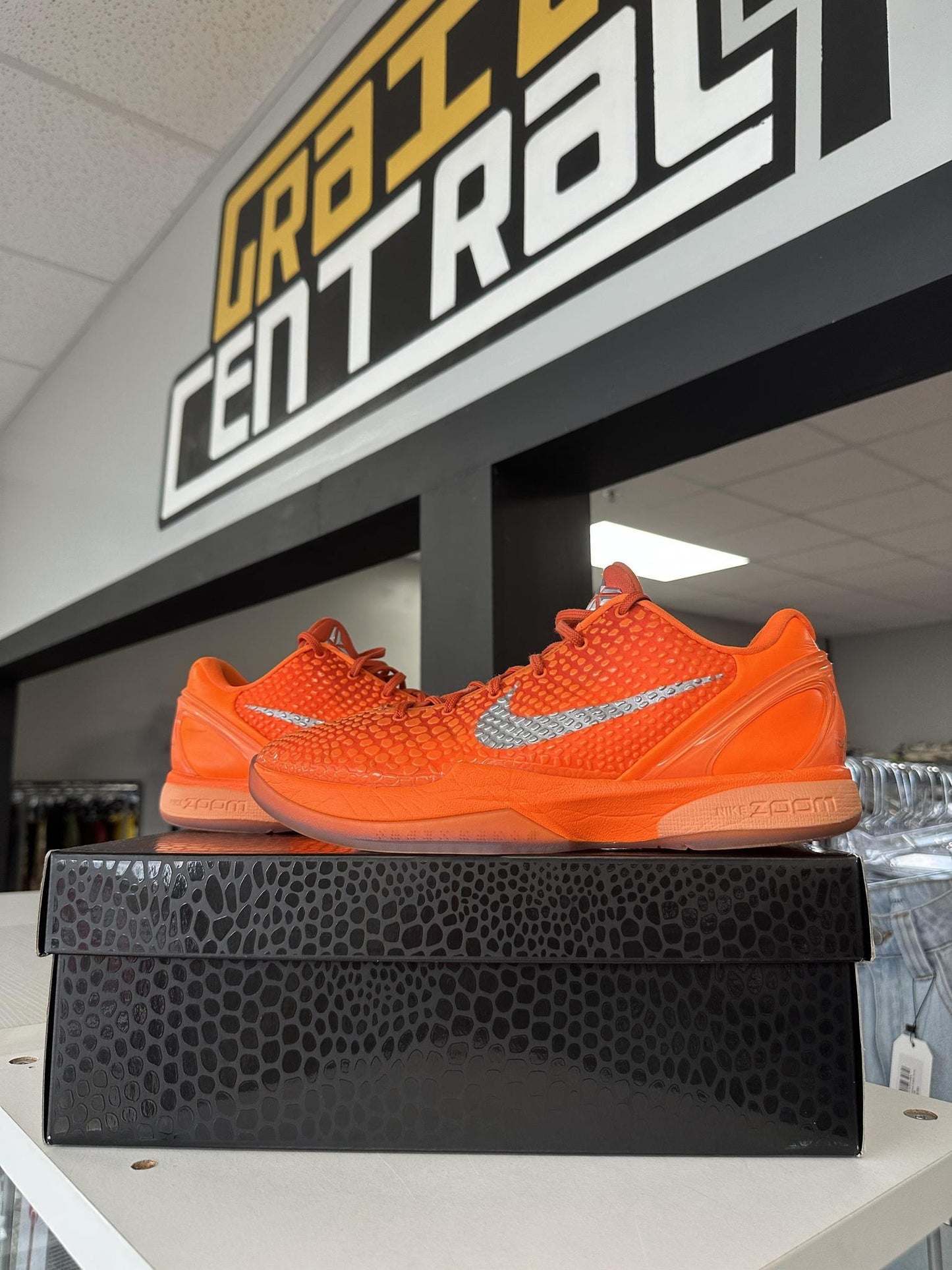 Nike Kobe 6 "Total Orange" Size 11