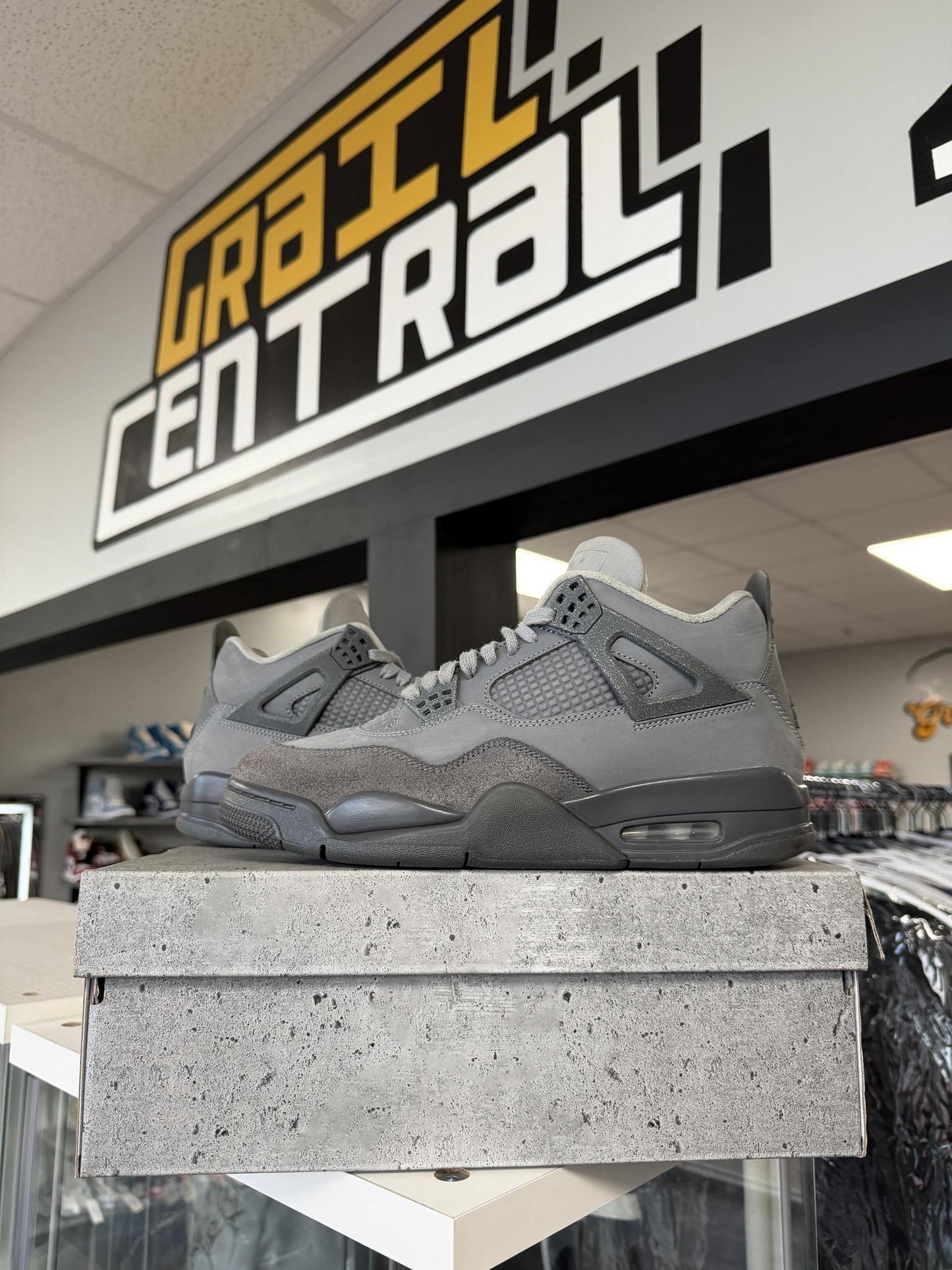 Jordan 4 "Wet Cement" Used Size 9