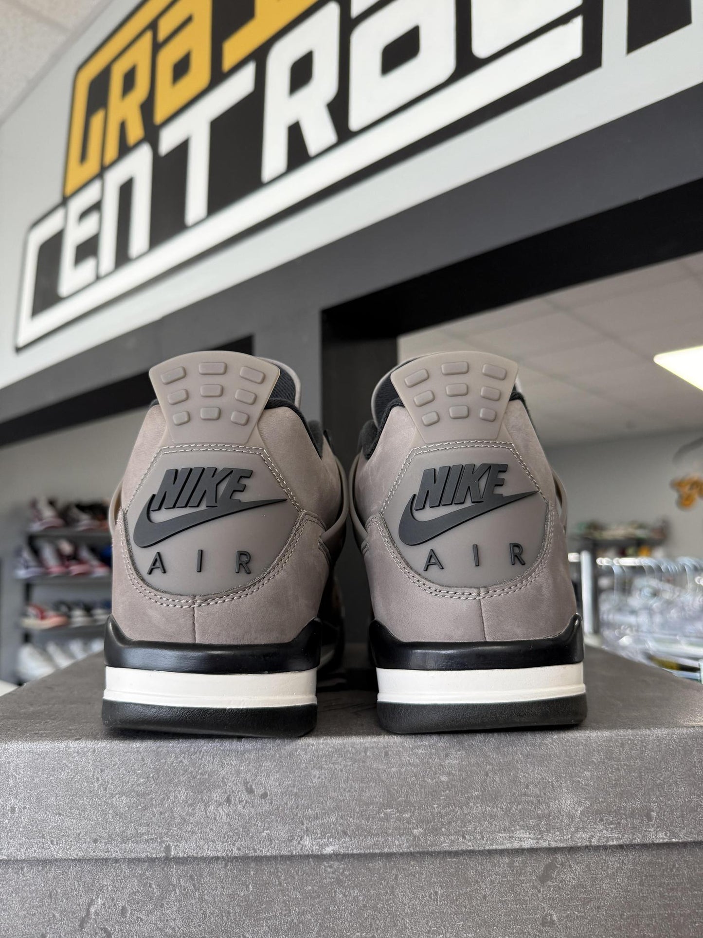 Jordan 4 "Cavestone" Used Size 11