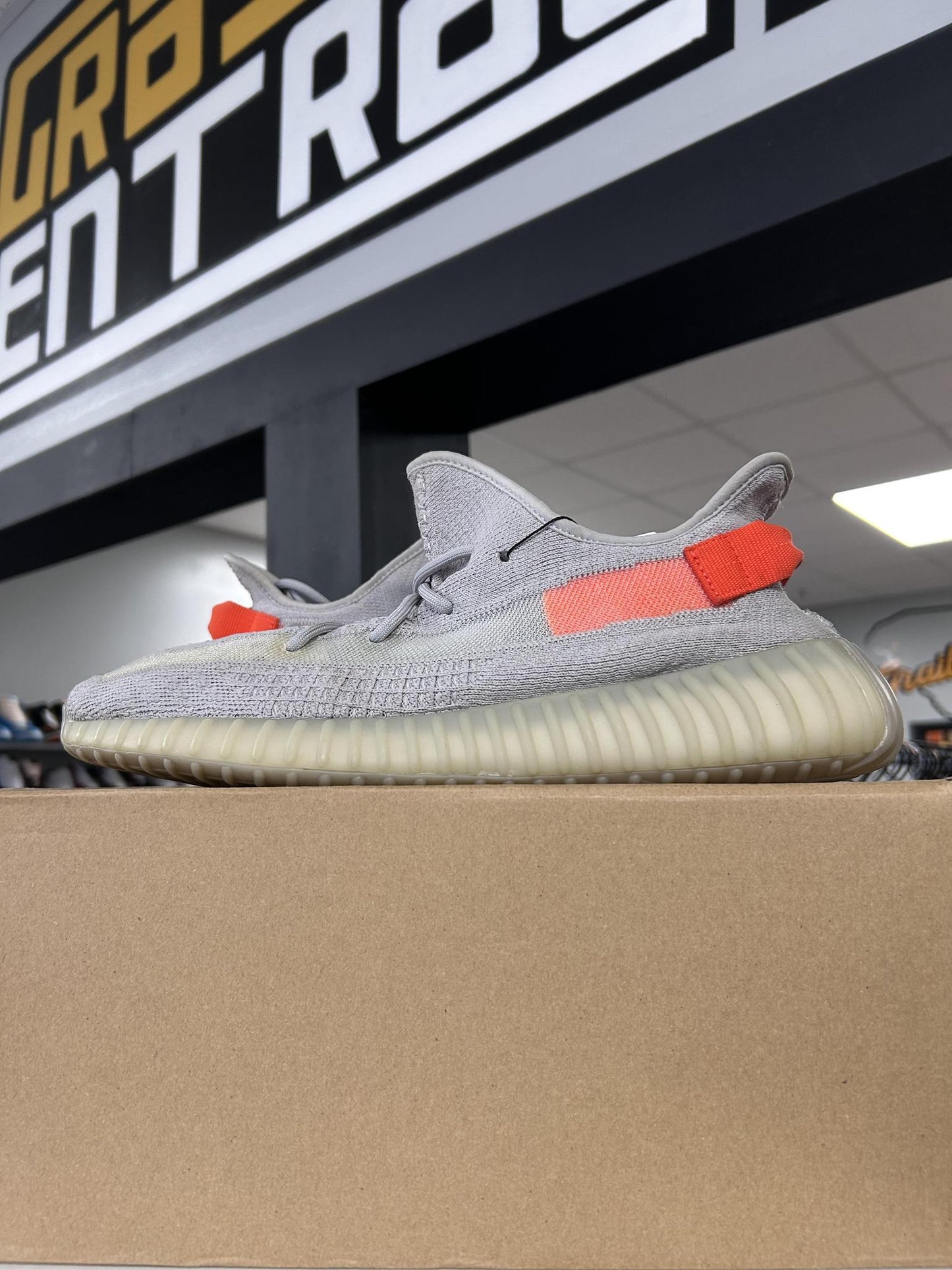Yeezy 350 "Tail Light" Used Size 13