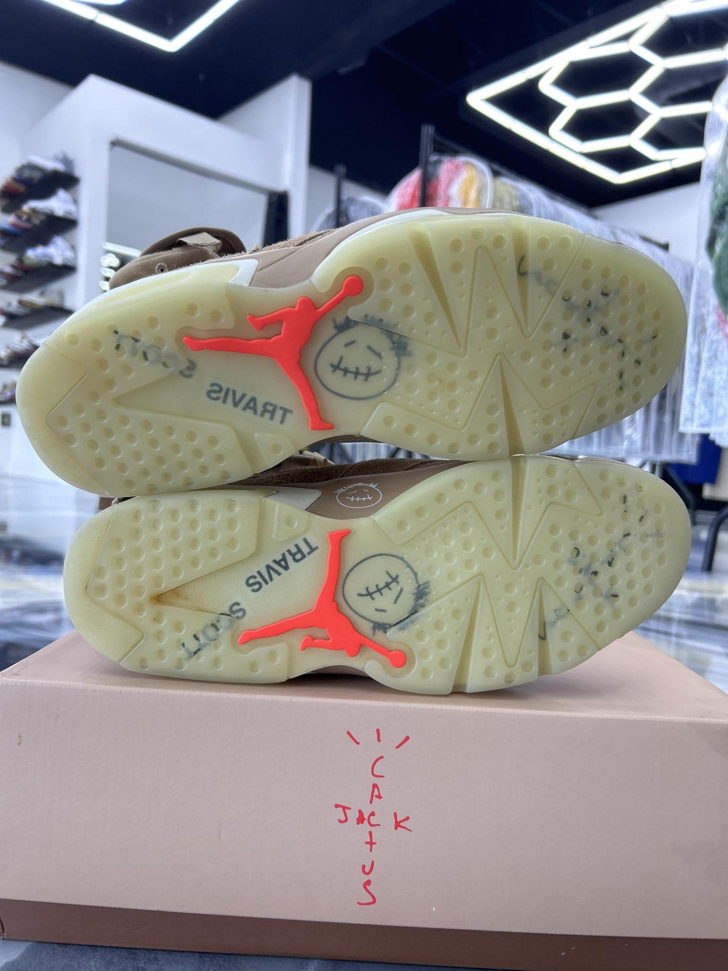 Jordan 6 x Travis Scott "British Khaki" Used Size 10