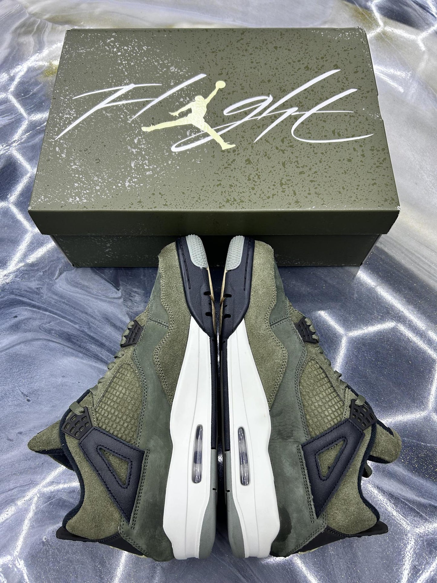 Jordan 4 "Craft Olive" Used Size 11.5