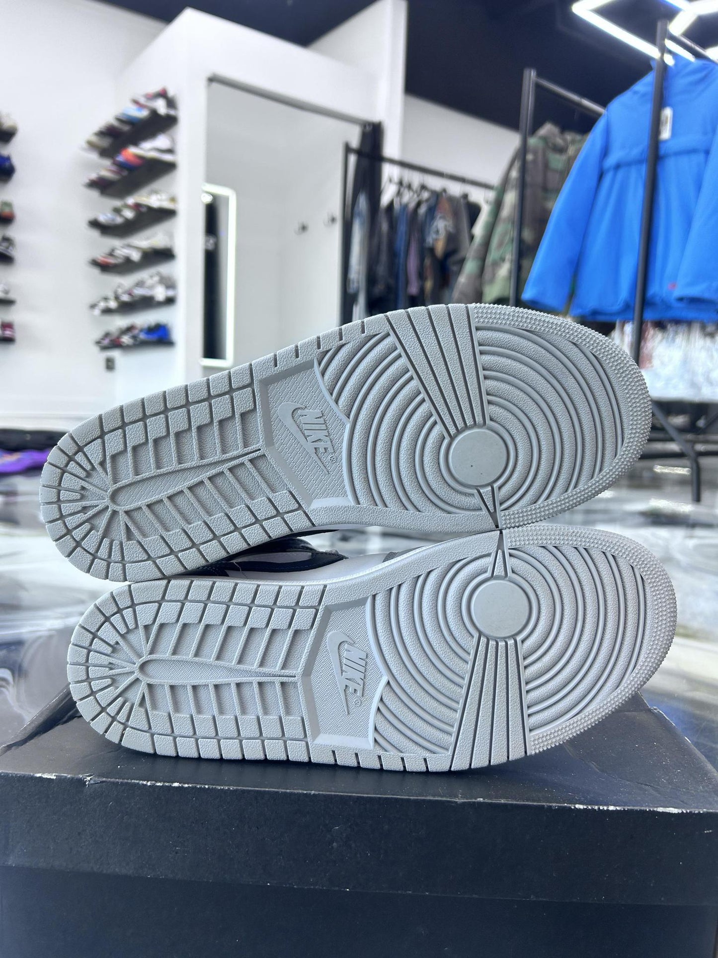 Jordan 1 Mid "Georgetown" Used Size 10.5