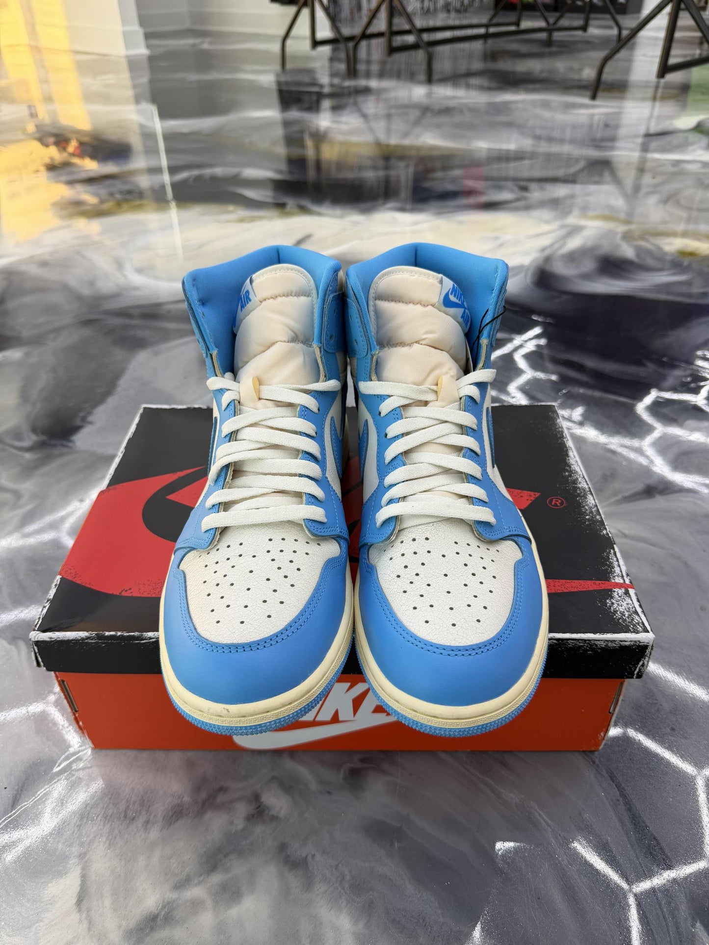 Jordan 1 "UNC" Used Size 13