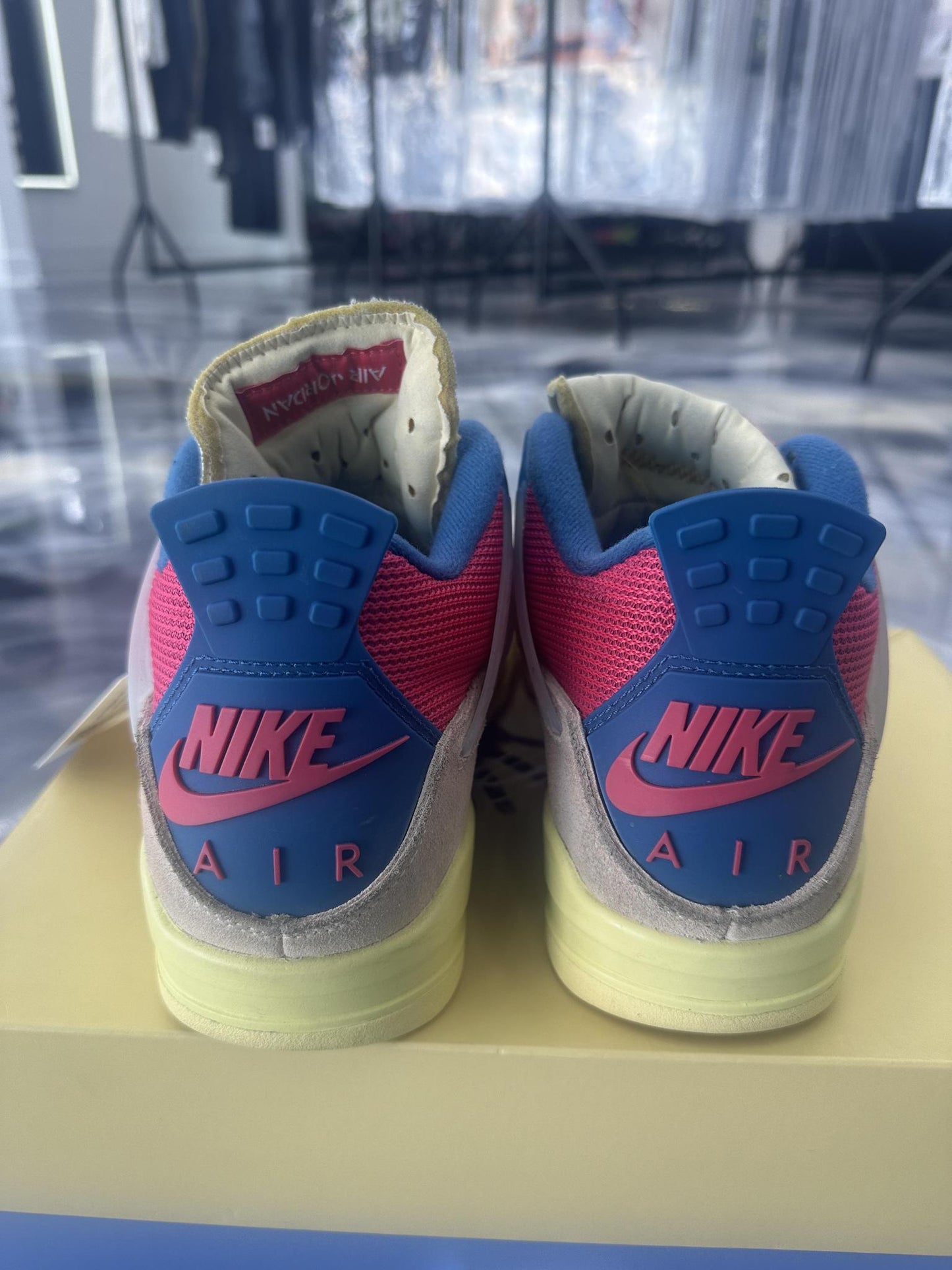 Jordan 4 Union "Guava" Used Size 9.5