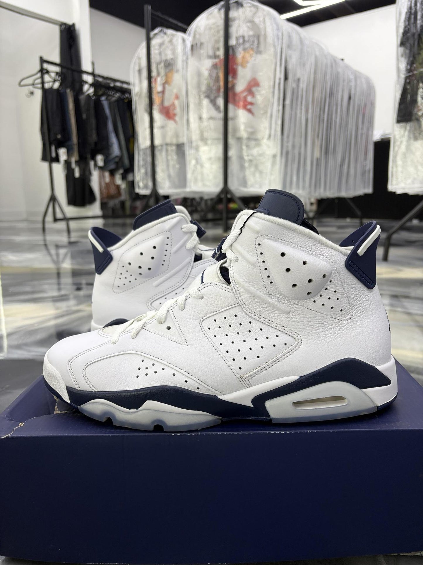 Jordan 6 "Midnight Navy" Used Size 11.5