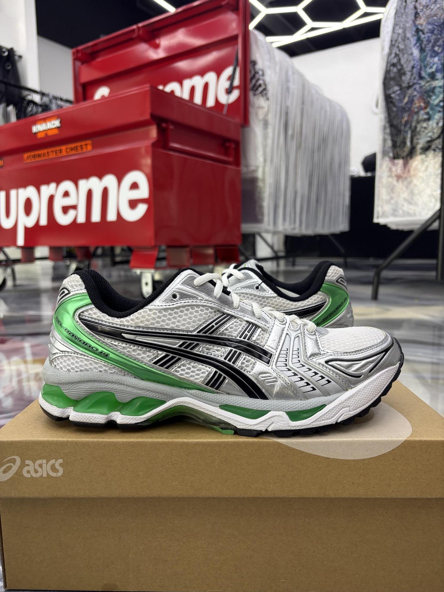 Asics Kayano 14 "Malachite Green" Used Size 9