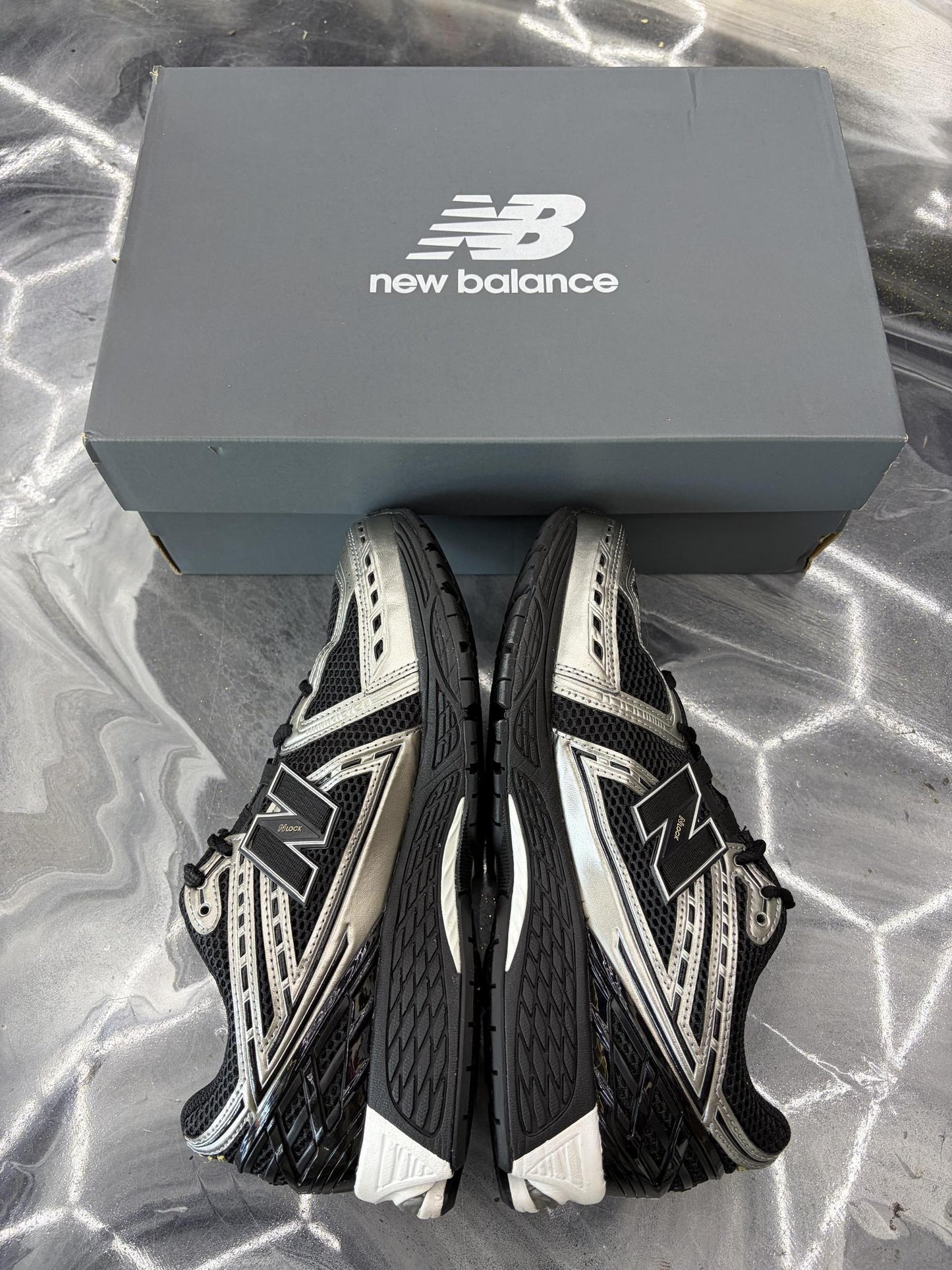 New Balance 1906 "Black Silver" Used Size 9