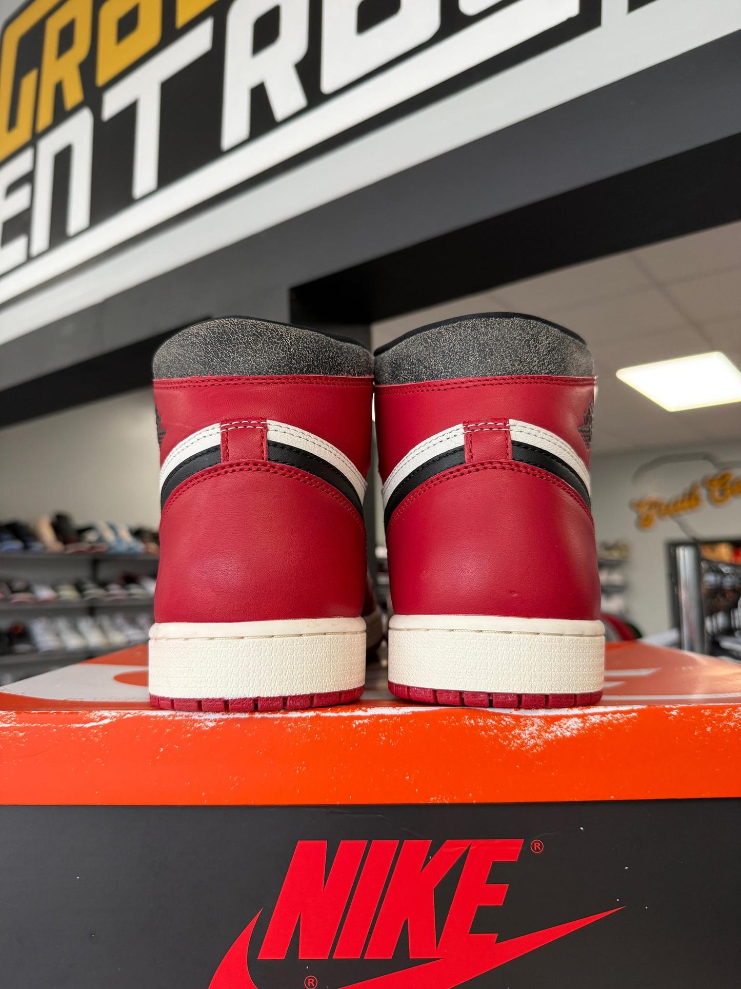 Jordan 1 "Lost & Found Chicago" Used Size 13