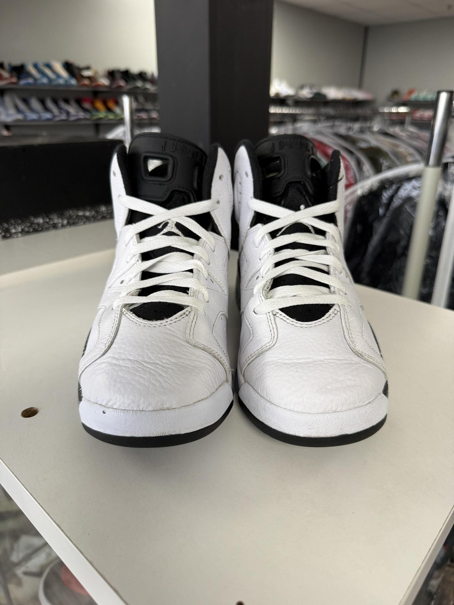 Jordan 6 "Reverse Oreo" Used Size 7Y/8.5W