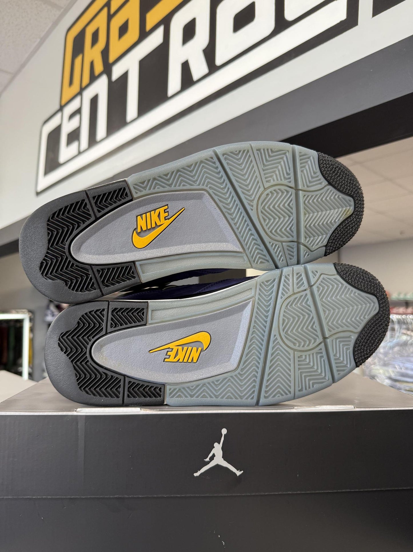 Jordan 4 "Lakers" Used Size 10