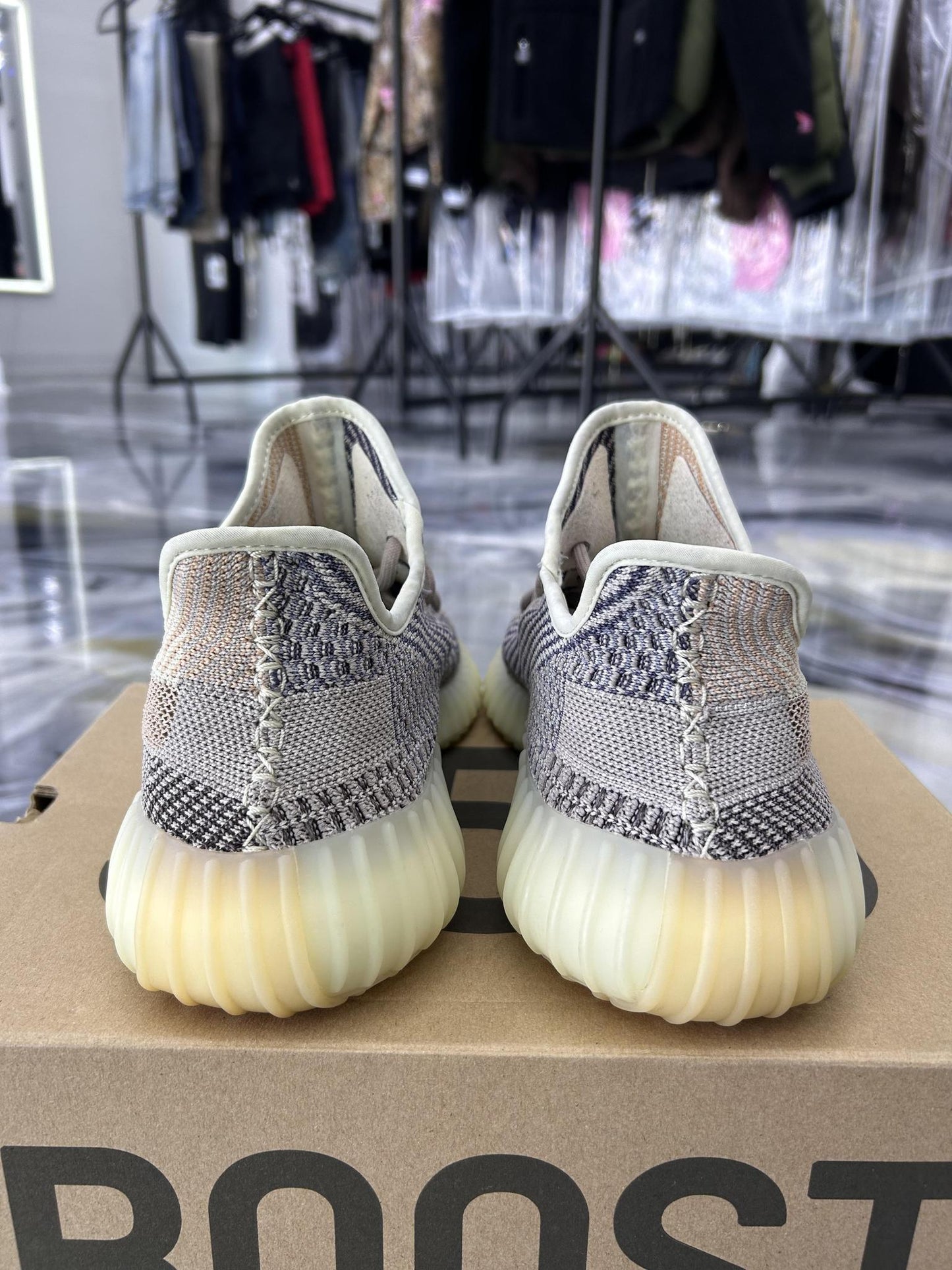 Adidas Yeezy 350 "Ash Pearl" Used Size 10