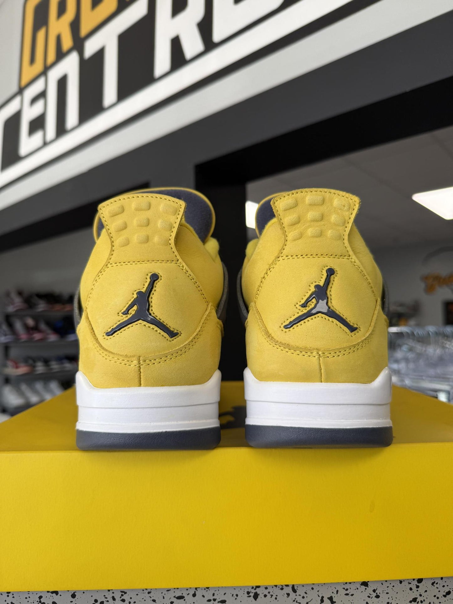 Jordan 4 "Lightning" Used Size 12