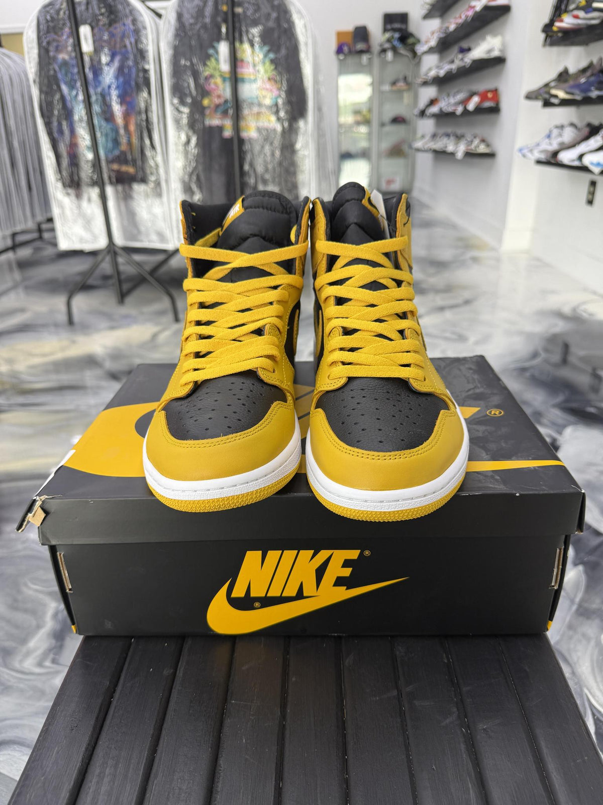 Jordan 1 "Pollen" Used Size 12