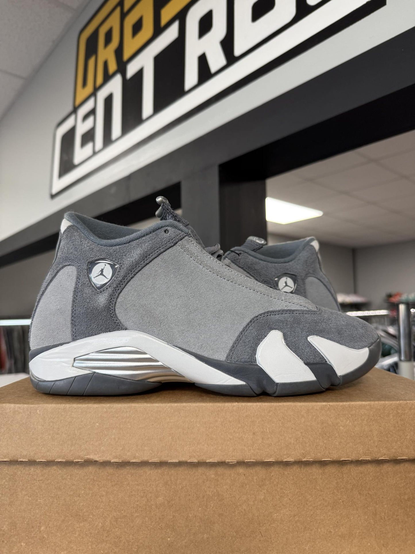 Jordan 14 "Wolf Grey" Used Size 9.5