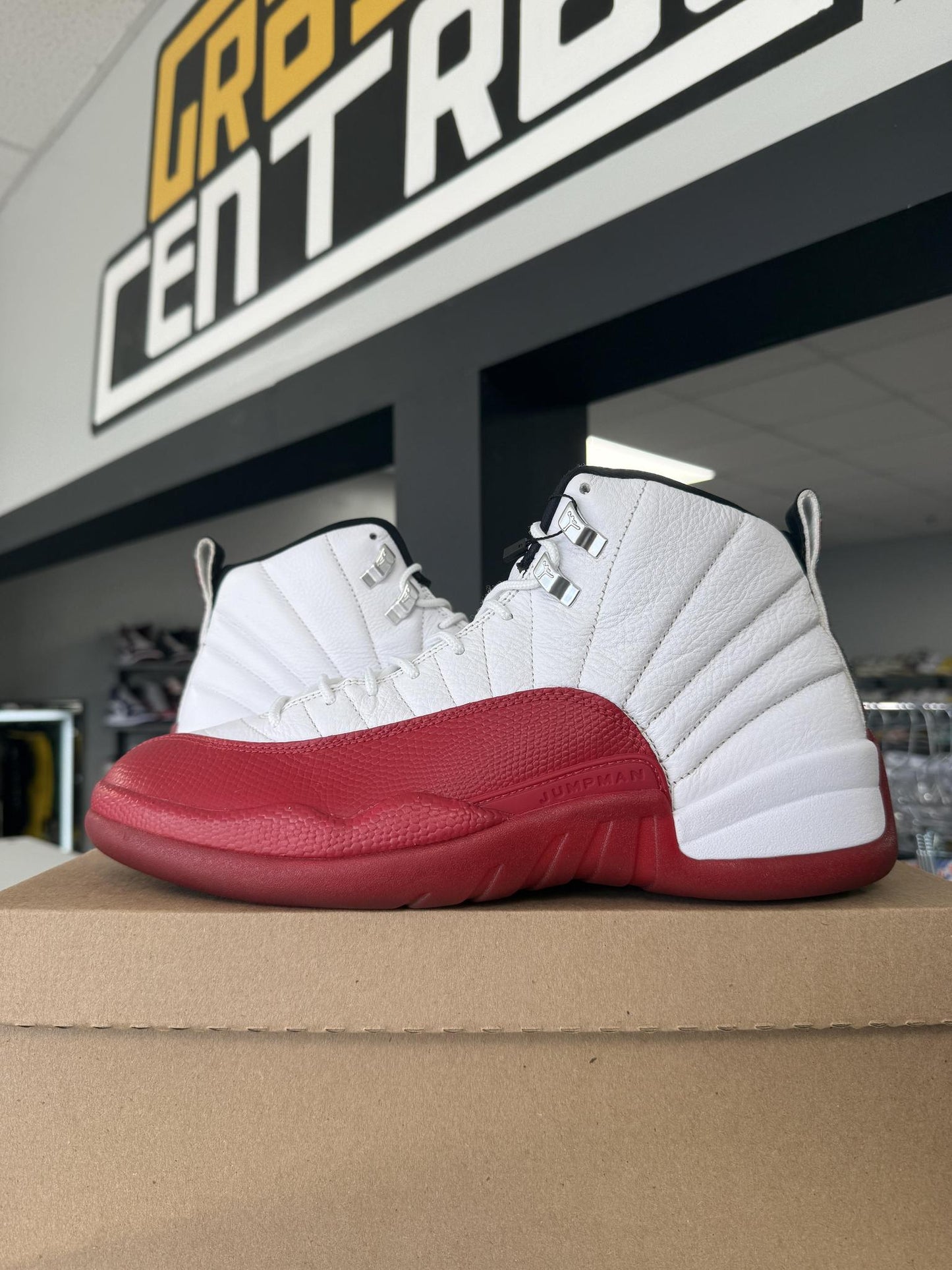 Jordan 12 "Cherry" Used Size 11