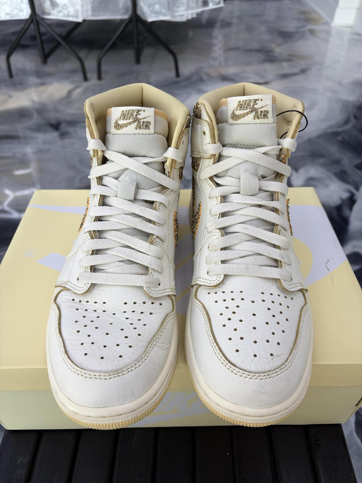 Jordan 1 "Vibrations Of Naija" Used Size 9