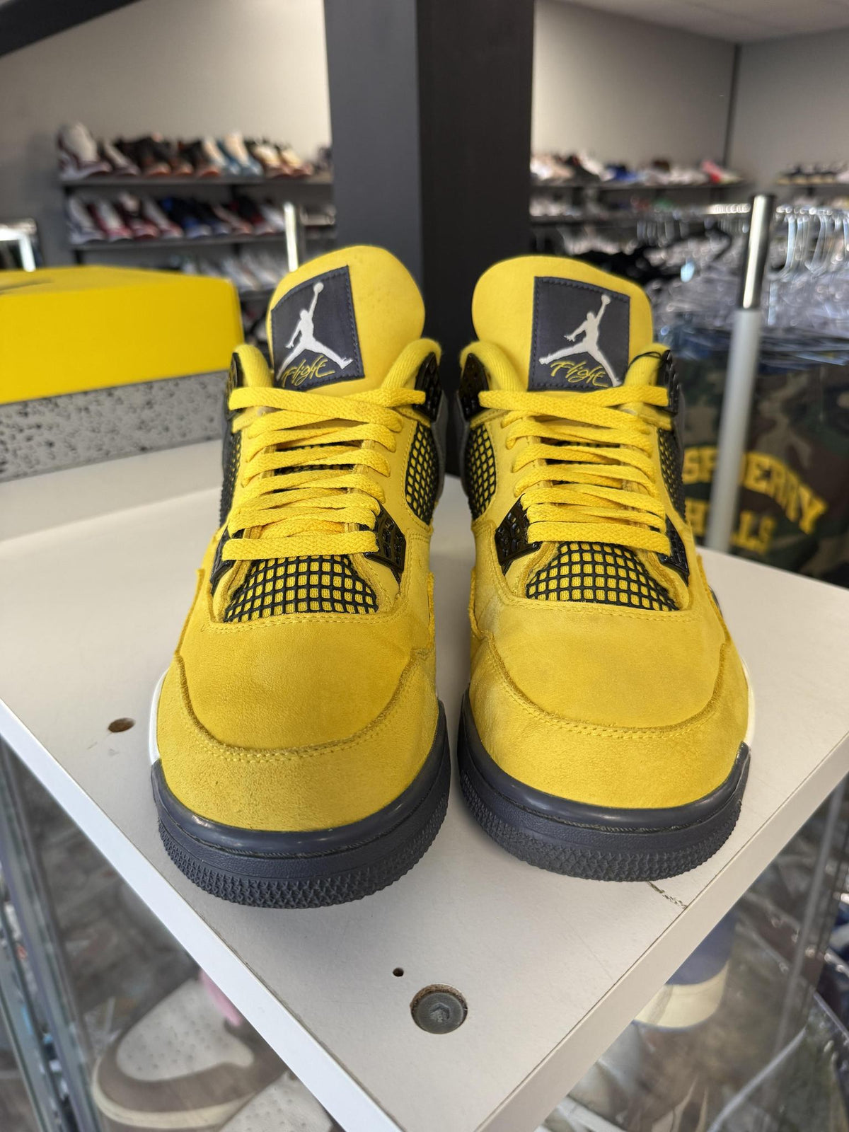 Jordan 4 "Lightning" Used Size 11