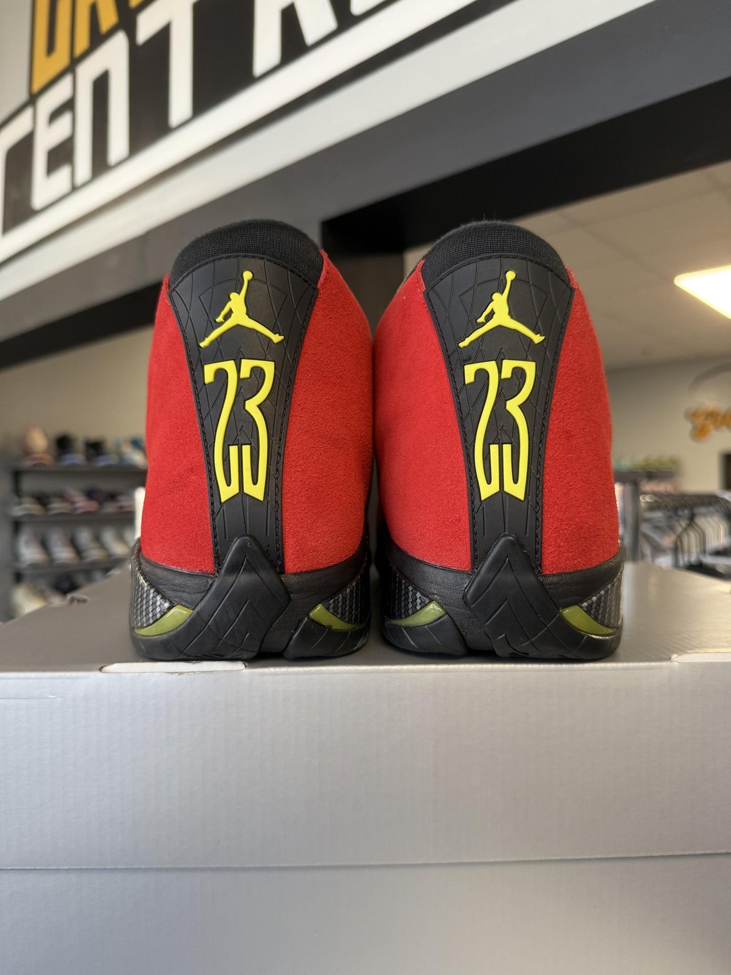 jordan 14 "Ferrari" Used Size 13
