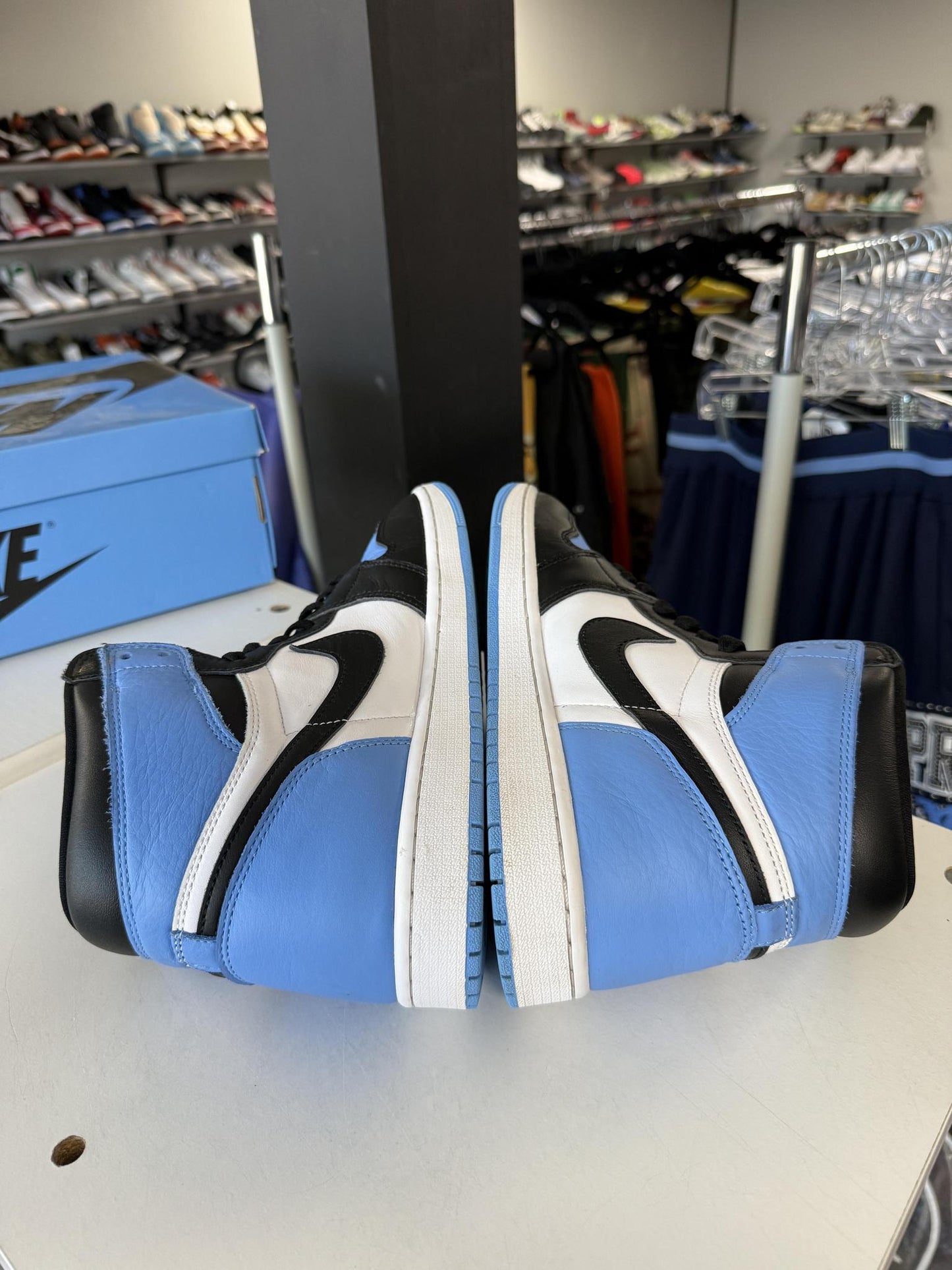 Jordan 1 "UNC Toe" Used Size 11