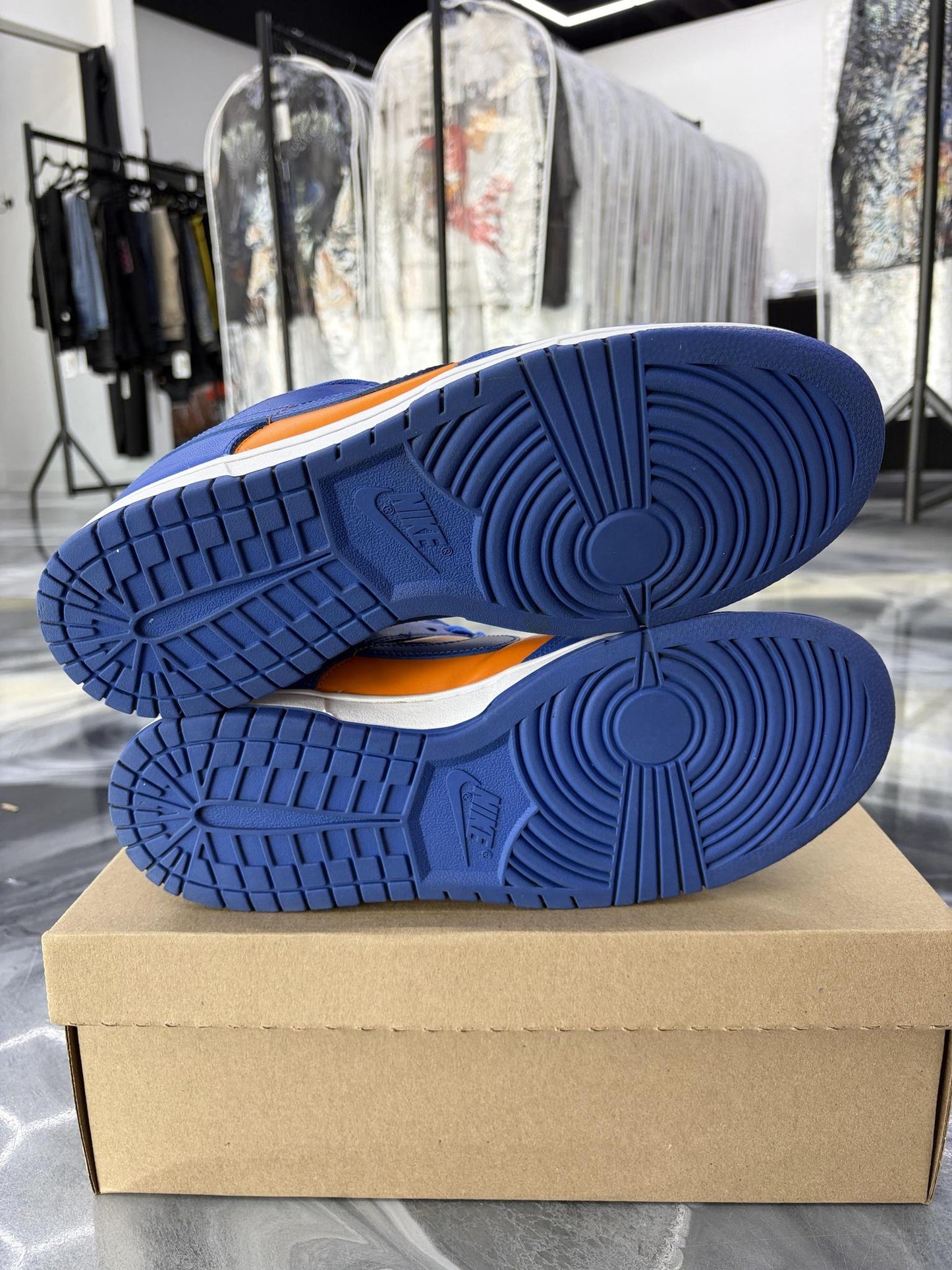Nike Dunk Low "Knicks" Used Size 11.5
