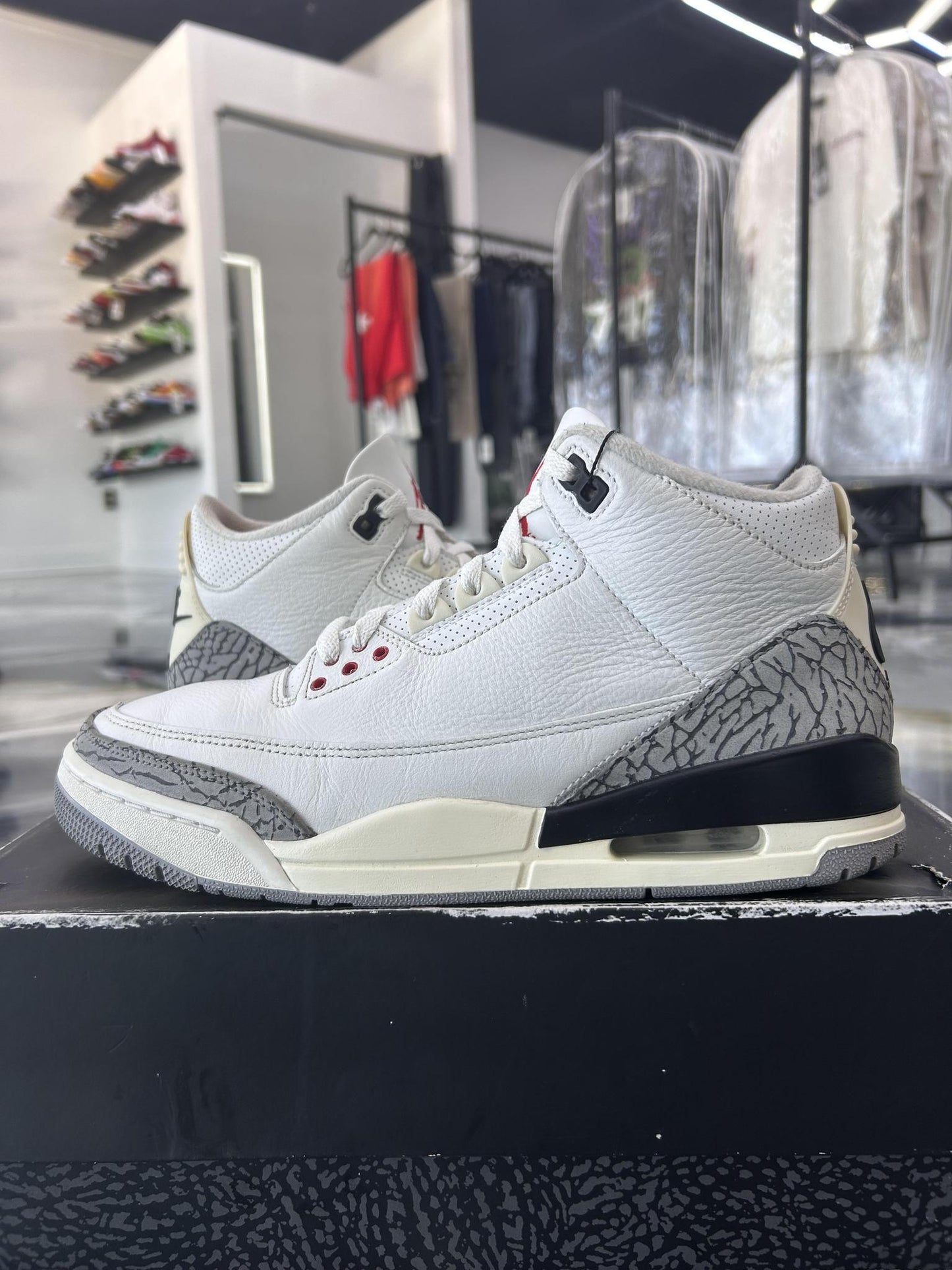 Jordan 3 "White Cement Reimagined" Used Size 9.5