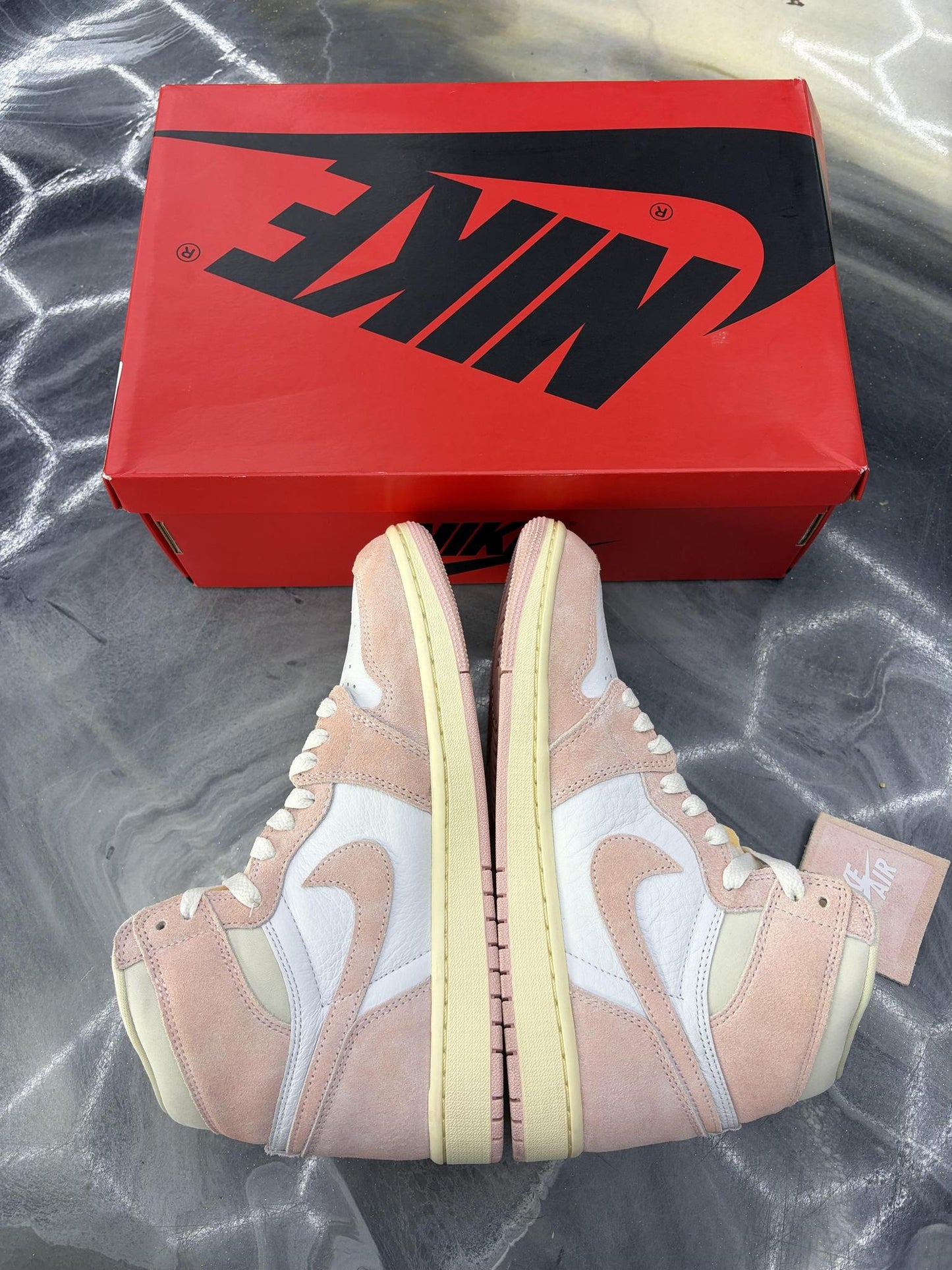 Jordan 1 High "Washed Pink" Used Size 6.5Y/8W