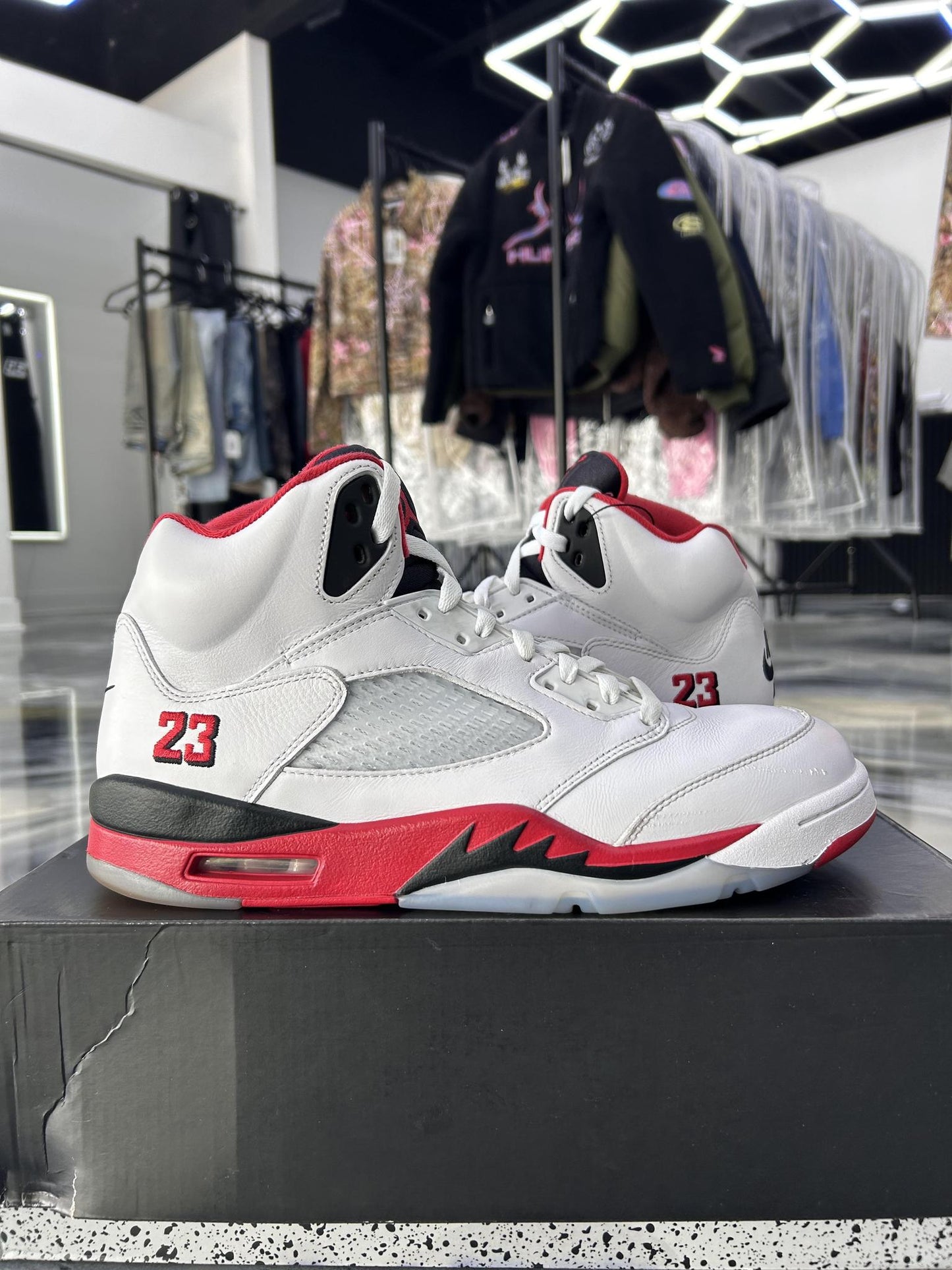 Jordan 5 "Fire Red" Used Size 11.5