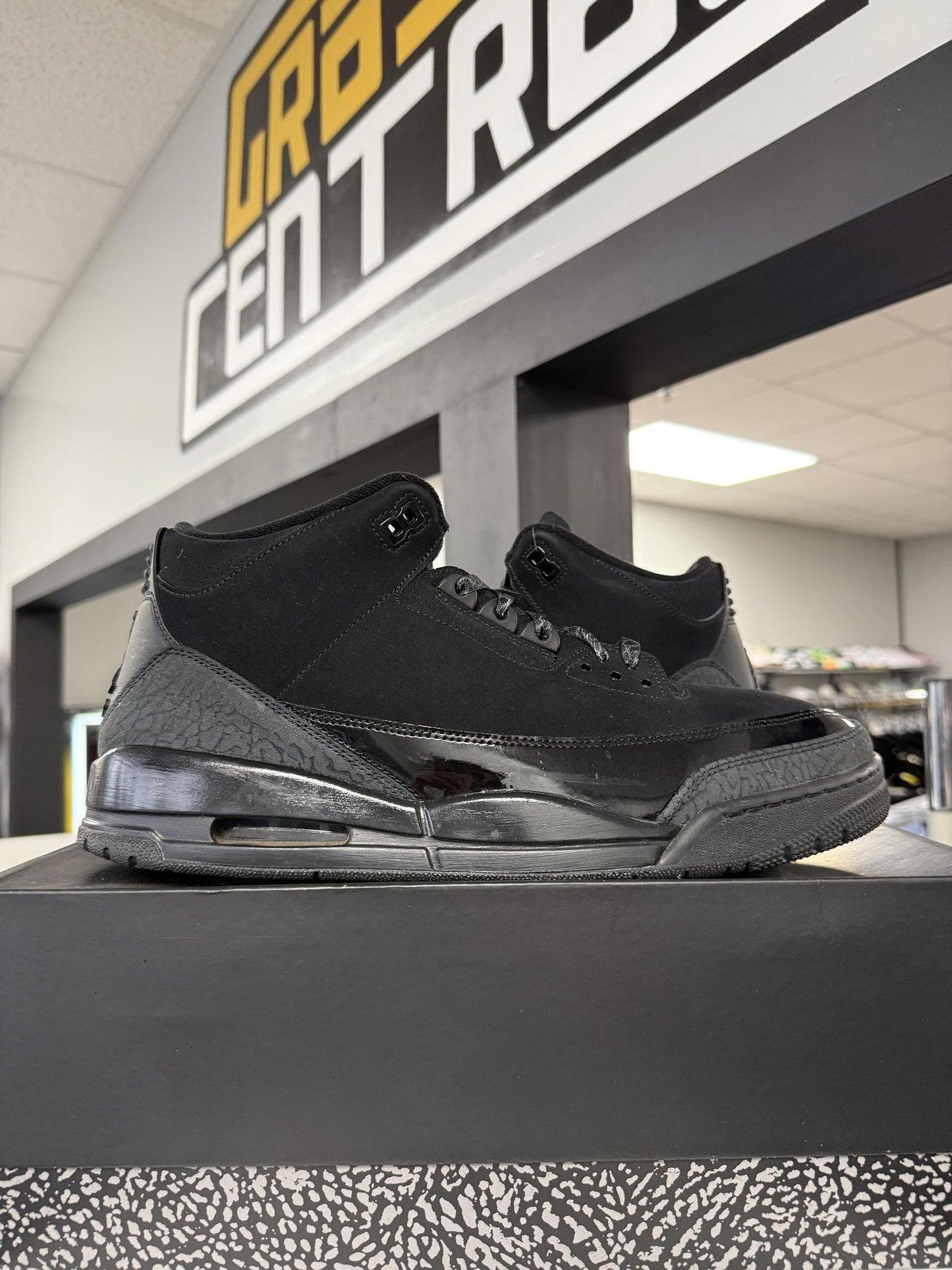 Jordan 3 "Black Cat" Used Size 15